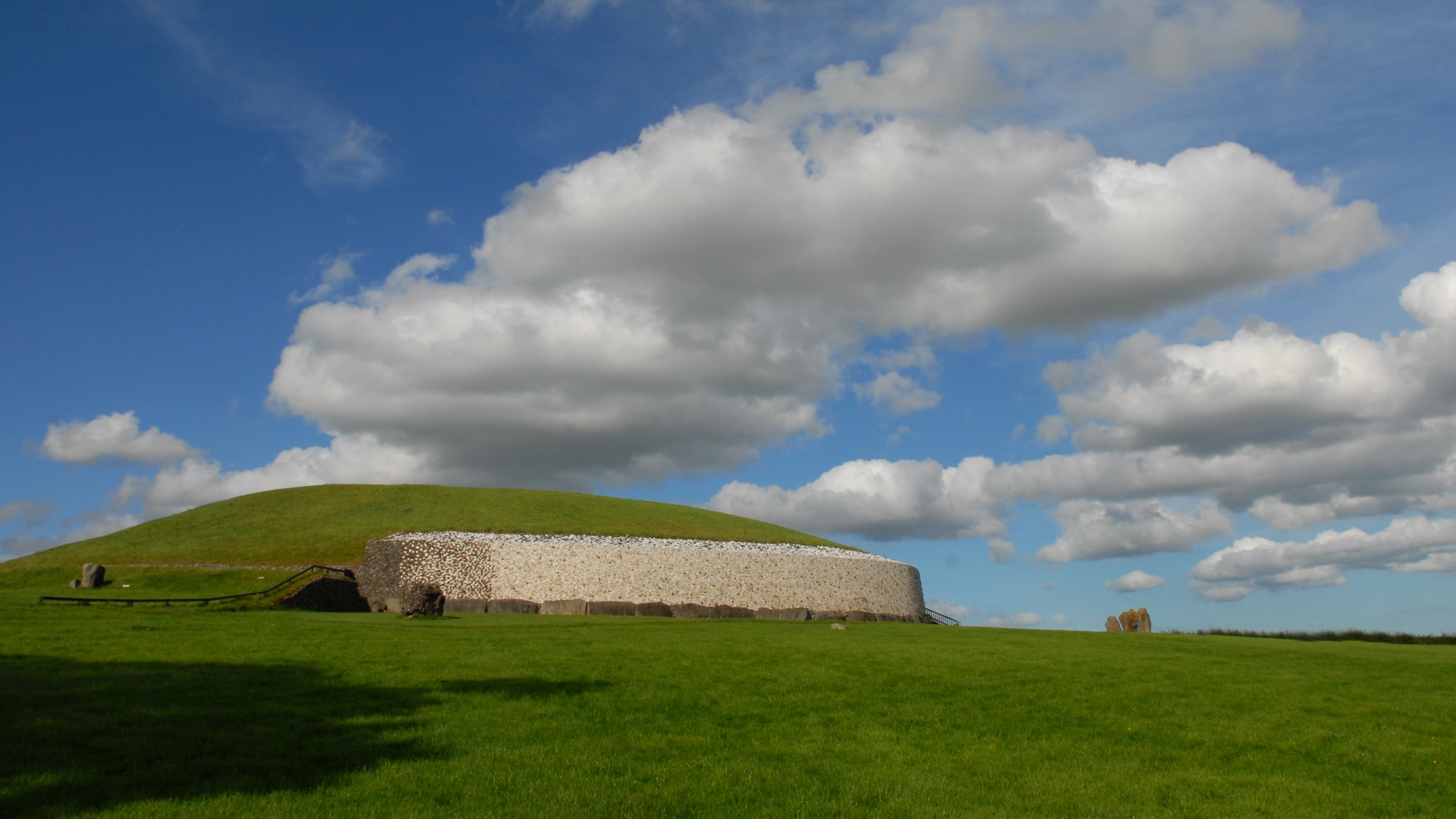 clouds, outdoors, cloudy, landscape, day, tourism, no people, green color, newgrange, travel, environment, 2K, burial mound, ancient civilization, green, HD Wallpaper