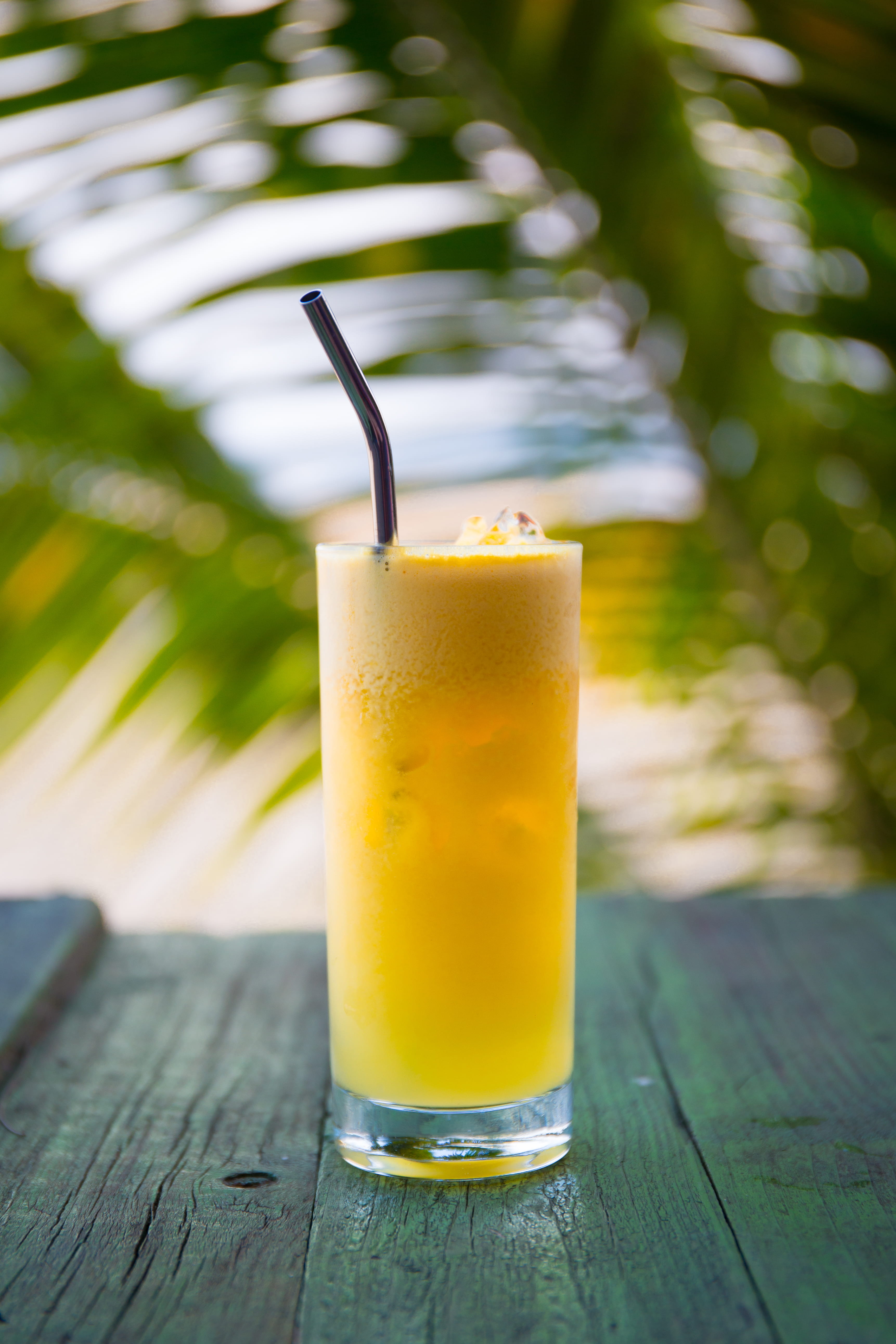 resuable straw, stainless steel straw, drink, fruit juice, brown, household equipment, clear, serving size, no people, food and drink, fresh juice, filled, Phone HD Wallpaper