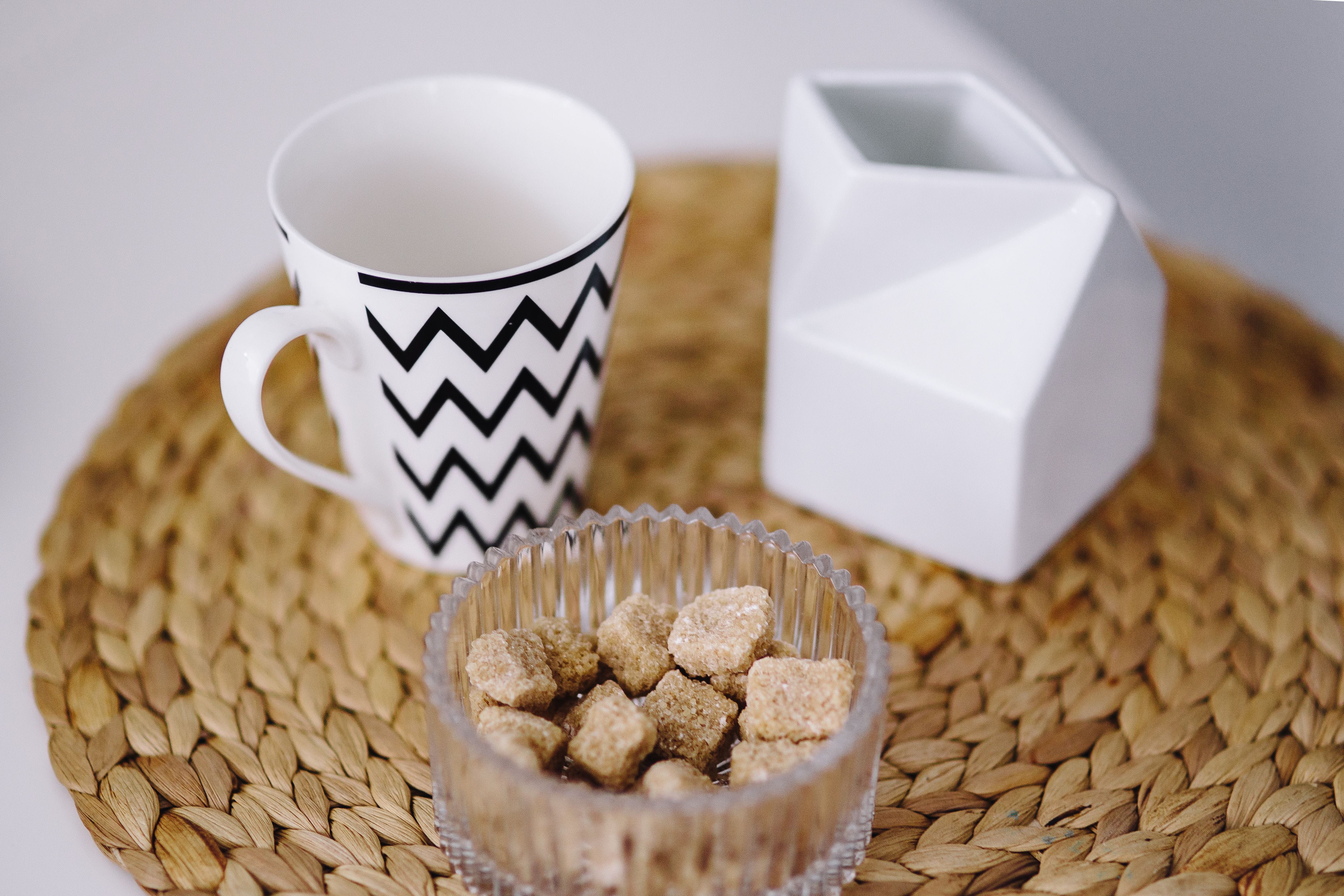 indoors, tasty, food and drink, no people, cup, brown, close-up, coffee, table, bowl, studio shot, sugar cube, drink, luxury, Sweet, refreshment, confectionery, HD Wallpaper