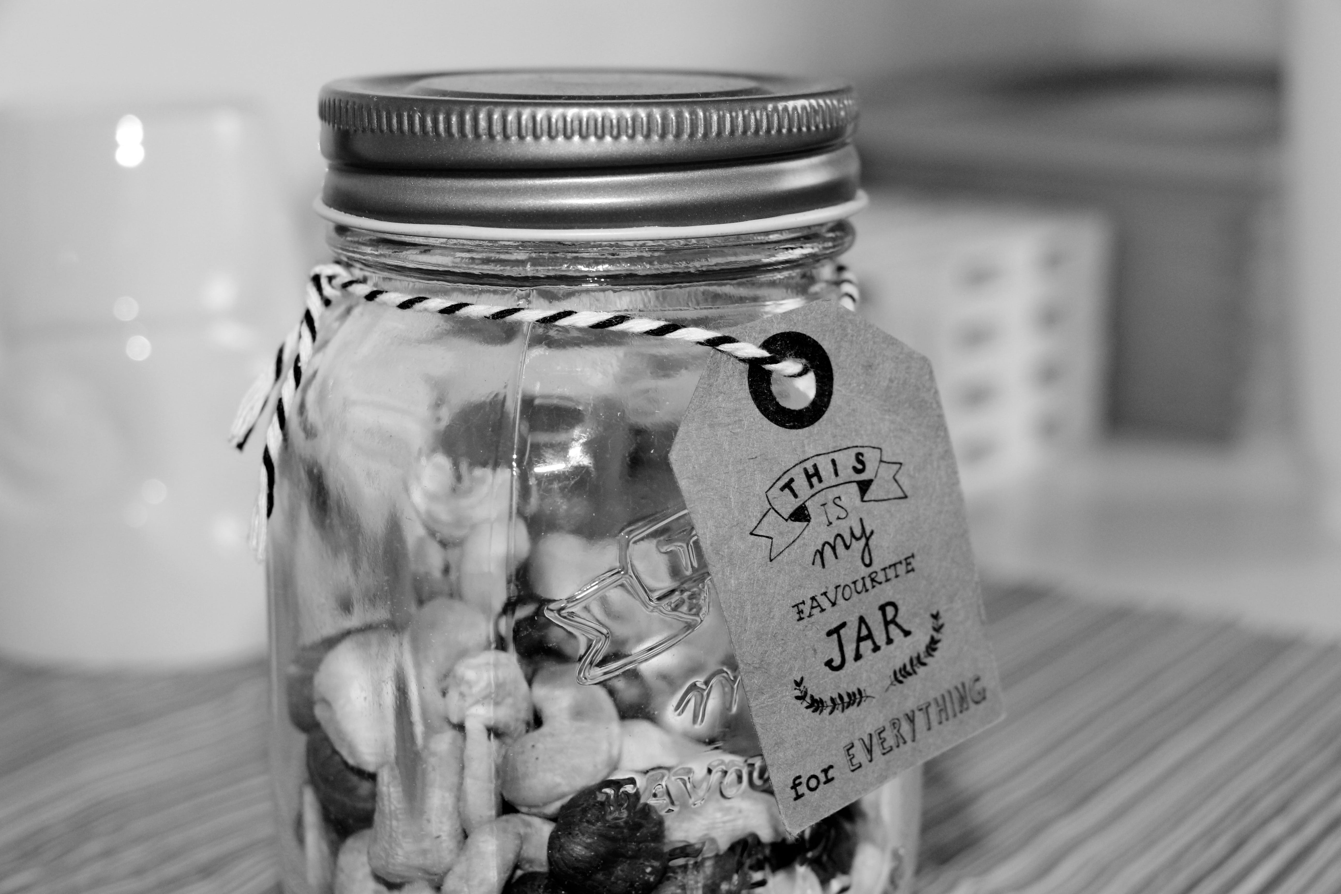 loop, vessel, glass jar, airtight, indoors, label, close-up, trockenfrückte, store, transparent, wood - material, glass, communication, text, box, küchendeko, HD Wallpaper