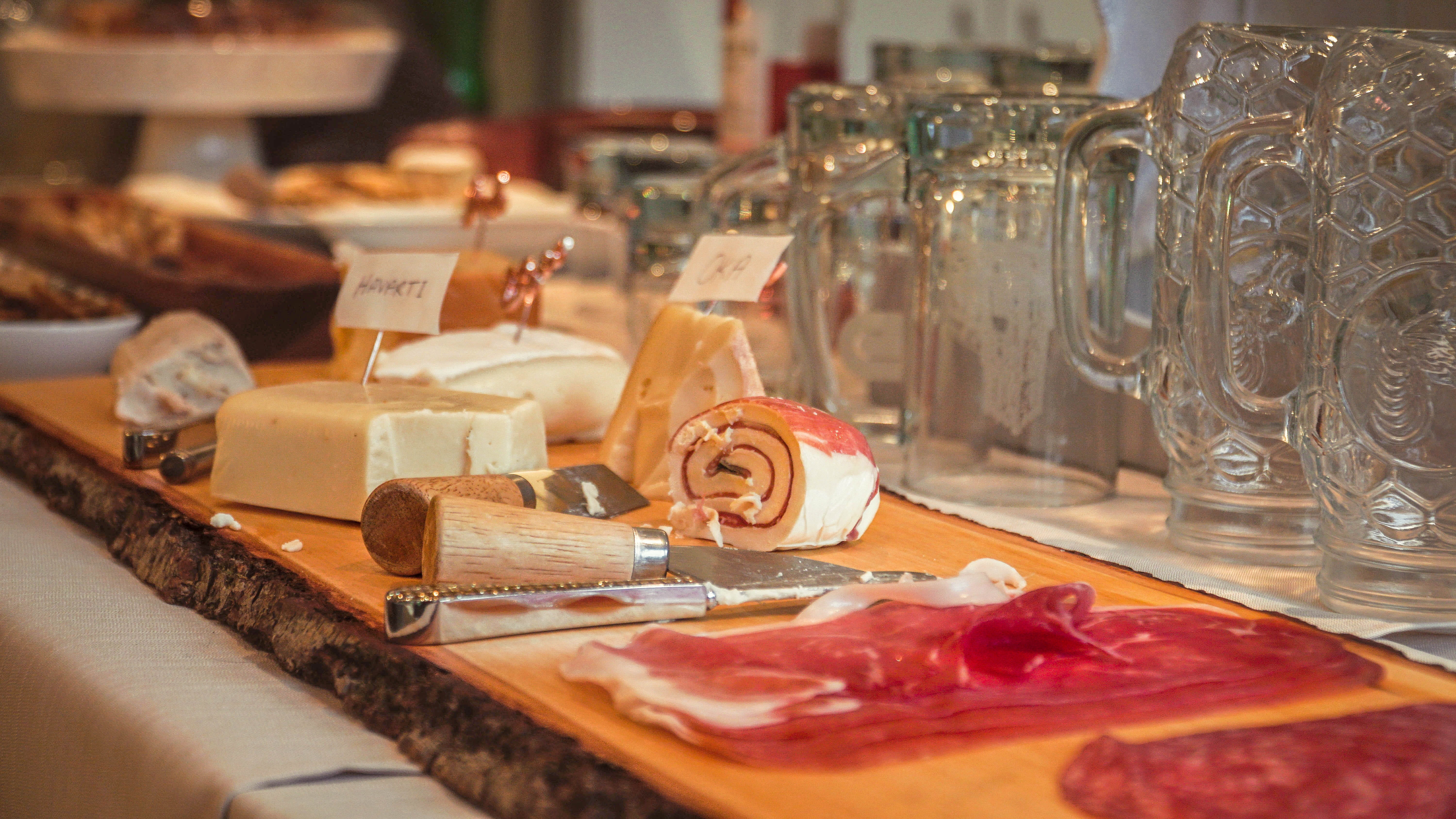no people, indoors, tapas, meal, freshness, selective focus, glass, 5K, gourmet, ham, food and drink, business, xmas dinner, processed meat, food, snakes, HD Wallpaper