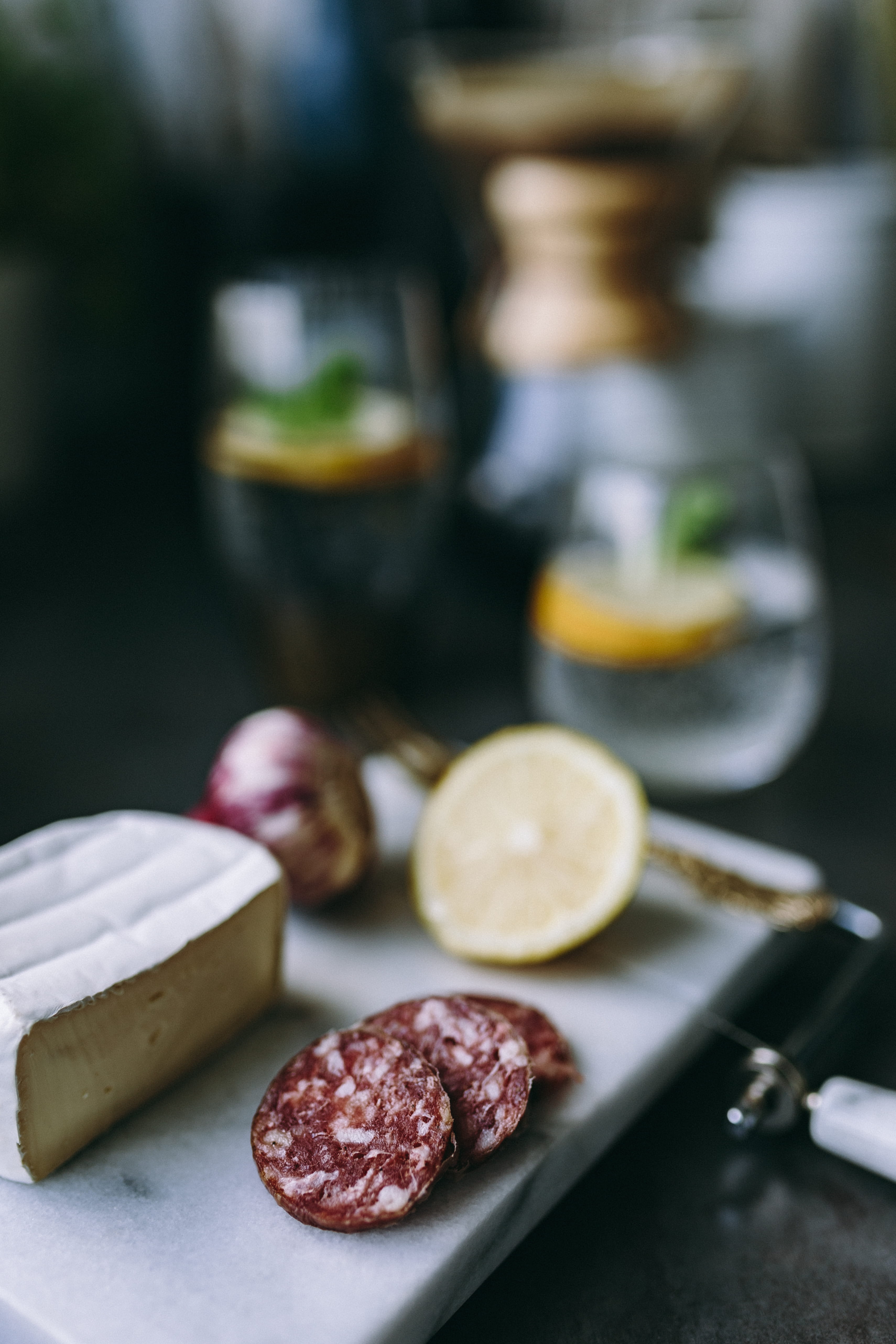wellbeing, food, fruit, gourmet, freshness, still life, hands, fruits, lemon, kitchen, vegetables, citrus fruit, selective focus, meat, temptation, preparation, Phone HD Wallpaper