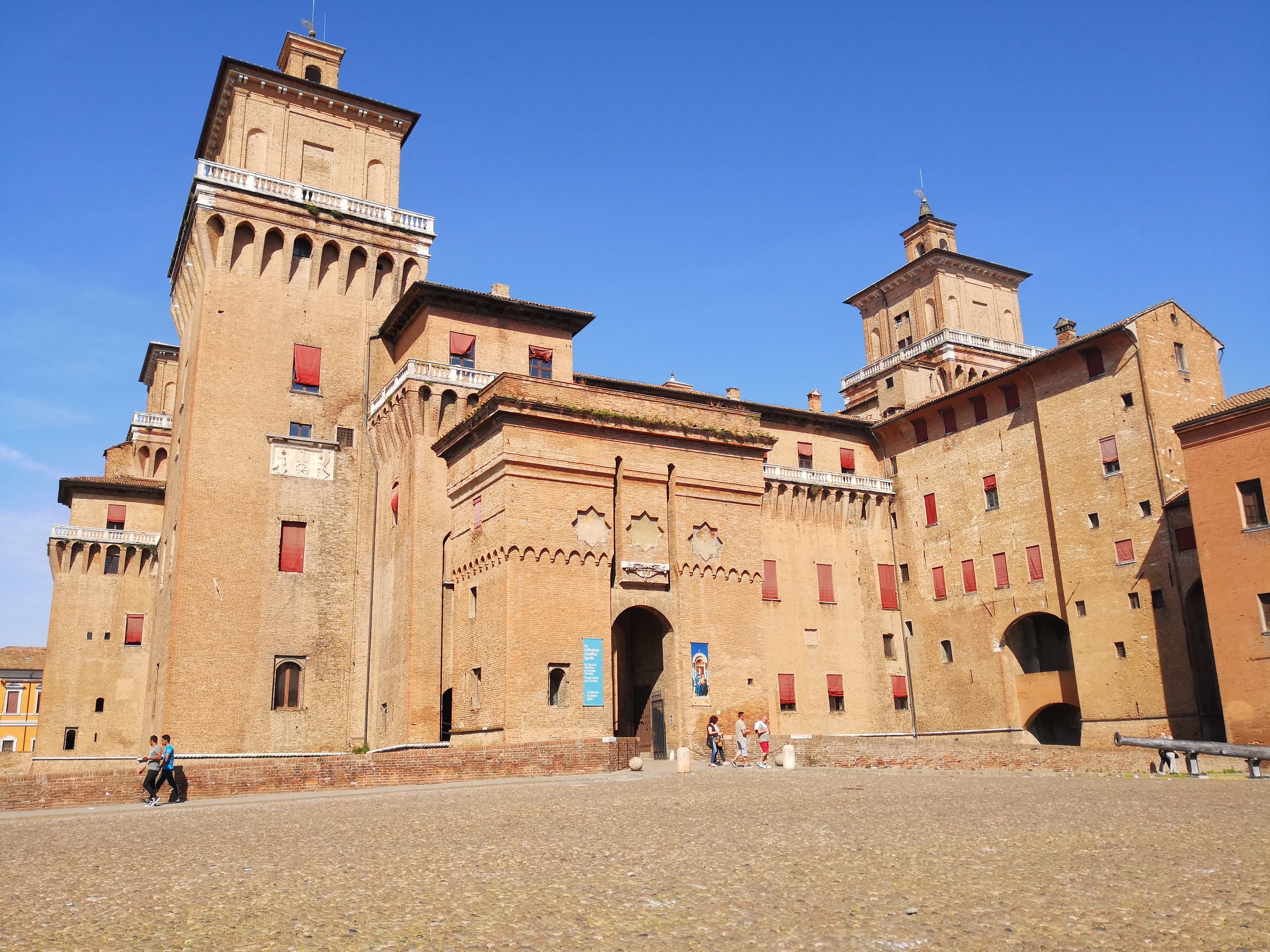city, clear sky, tower, outdoors, toscana, castle, 4K, architecture, nature, history, group of people, travel destinations, incidental people, day, blue, HD Wallpaper