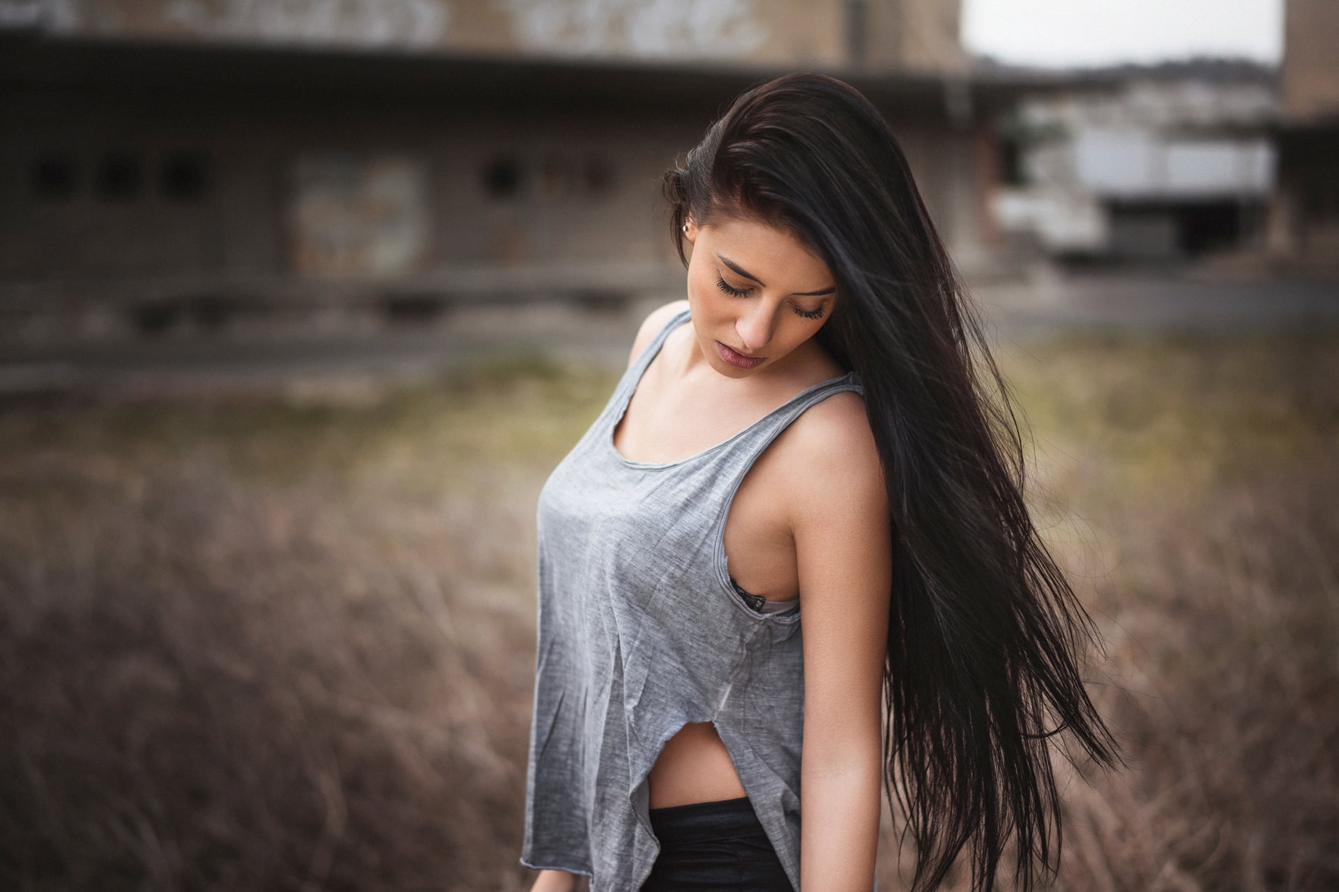 three quarter length, adult, teenager, young women, hair, s, Martin Kühn, top, young adult, chest, women, black hair, Mike, standing, focus on foreground, HD Wallpaper