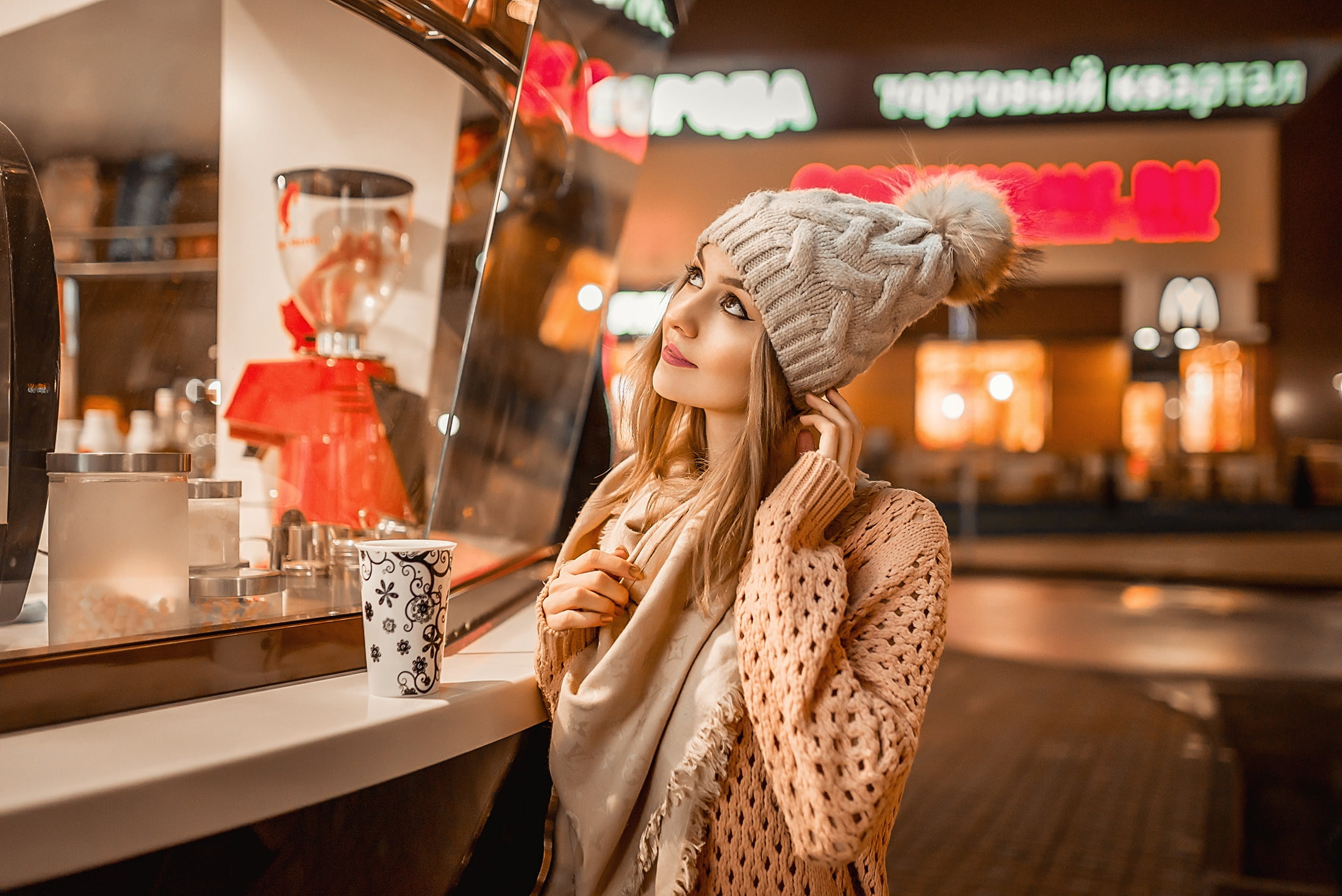 waist up, hair, winter, beautiful woman, food and drink, adult, women, girl, drink, indoors, focus on foreground, 1080P, mood, scarf, A Diakov George, HD Wallpaper