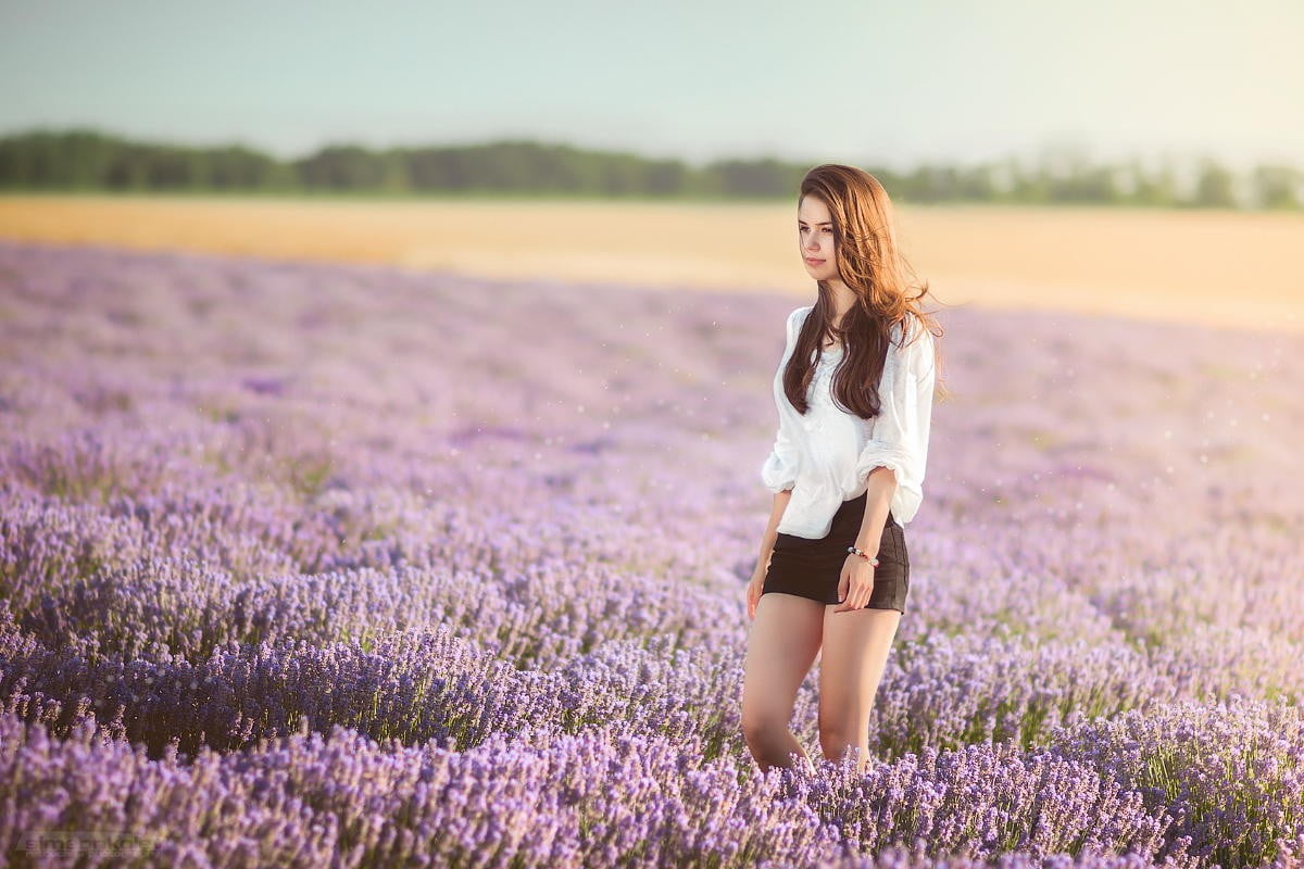 one person, 500px, outdoors, photography, growth, 480P, purple, hair, field, Radina, aromatherapy, real people, flower, lifestyles, beautiful woman, lavender, HD Wallpaper