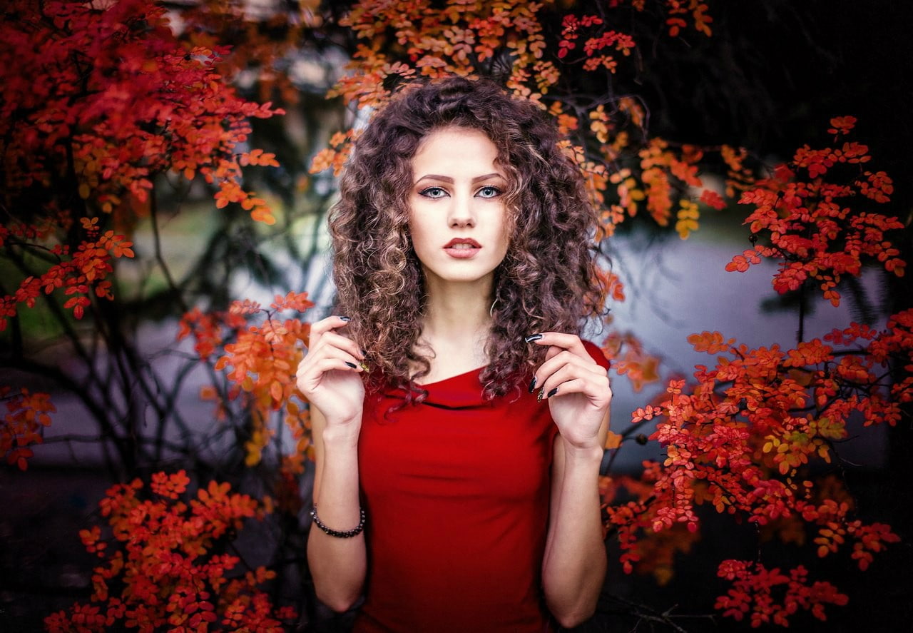 adult, curly hair, dress, one person, nature, grass, plant, Sergey Piltnik, beauty, women outdoors, women, beautiful woman, fashion, autumn, brown hair, HD Wallpaper