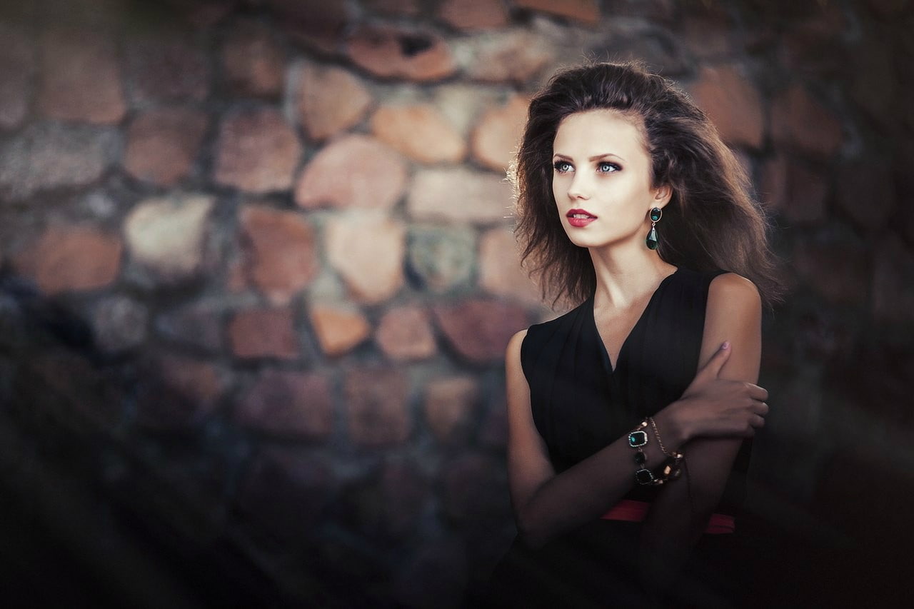 portrait, brown hair, hairstyle, dress, beauty, beautiful people, women, wall, one person, brunette, adult, brick wall, 720P, young women, looking at camera, HD Wallpaper