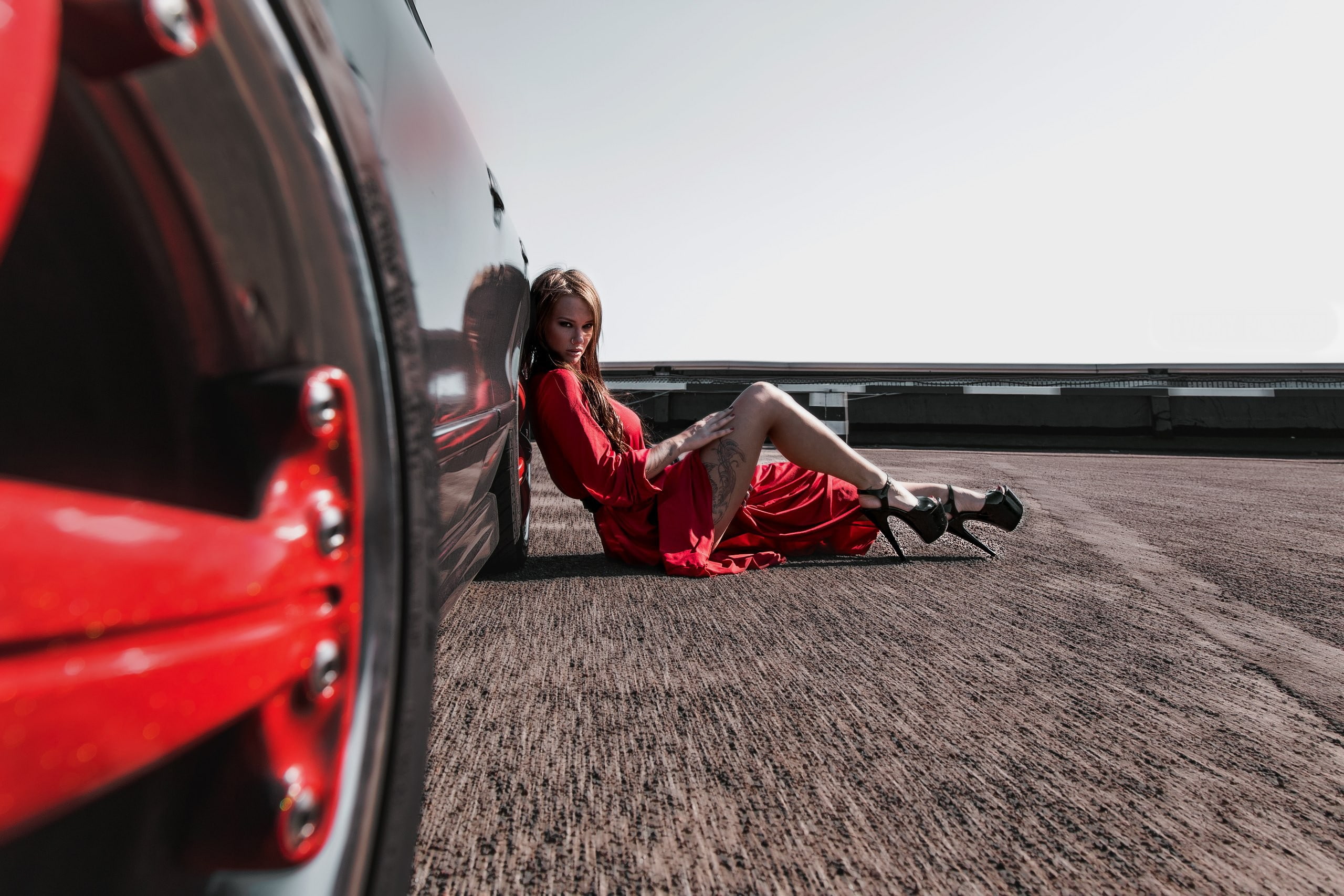 evgeniy, asphalt, photographer Evgeniy Pogosyan, photographer, girl, tattoo, model, s, women, 2K, brown hair, legs, Veronica Wonka, pogosyan, auto, wonka, HD Wallpaper