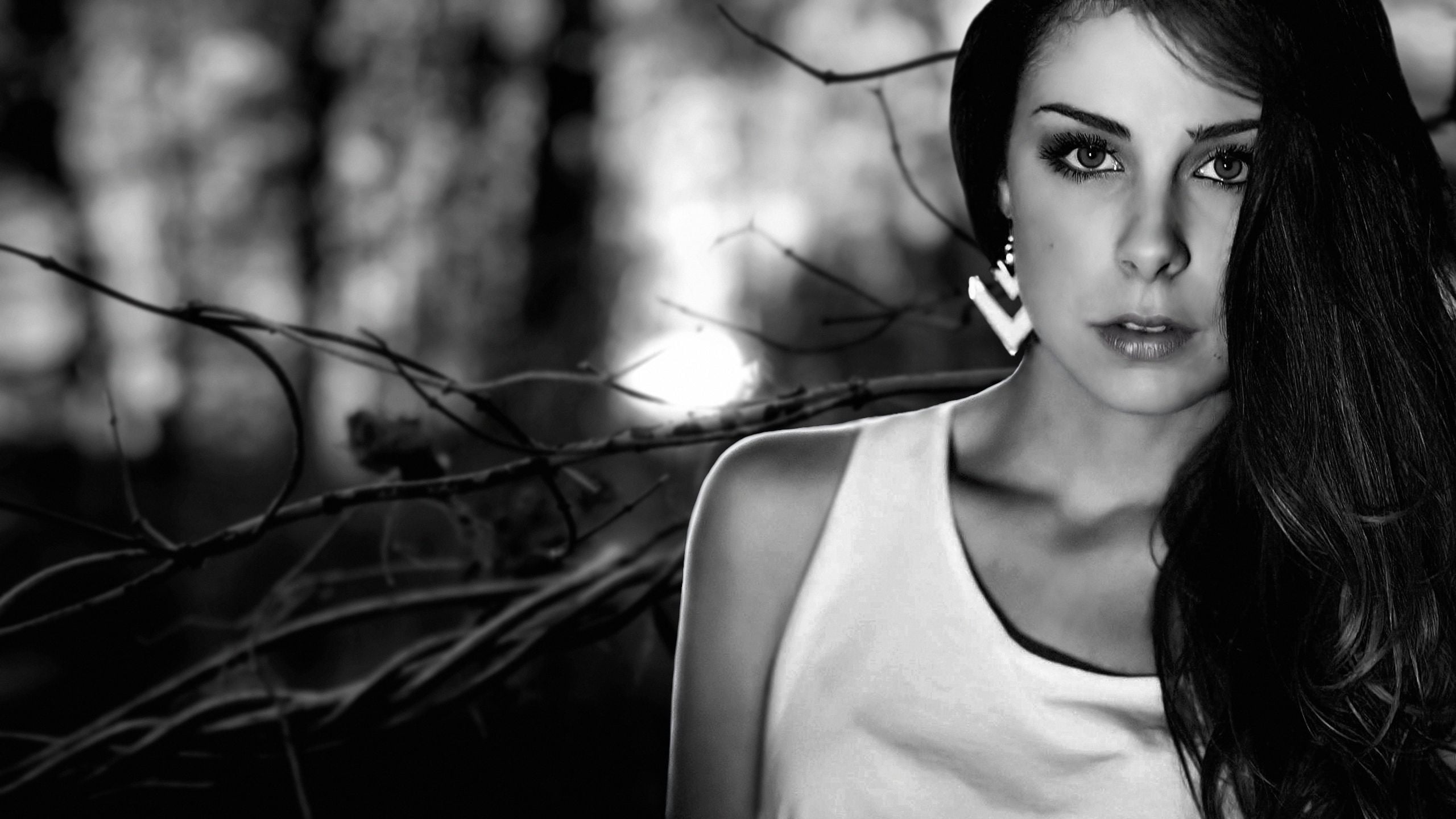 brunette, celebrity, tree, adult, Lena Meyer-Landrut, monochrome, hair, women, beauty, fashion, one person, branch, looking at camera, headshot, looking at viewer, HD Wallpaper