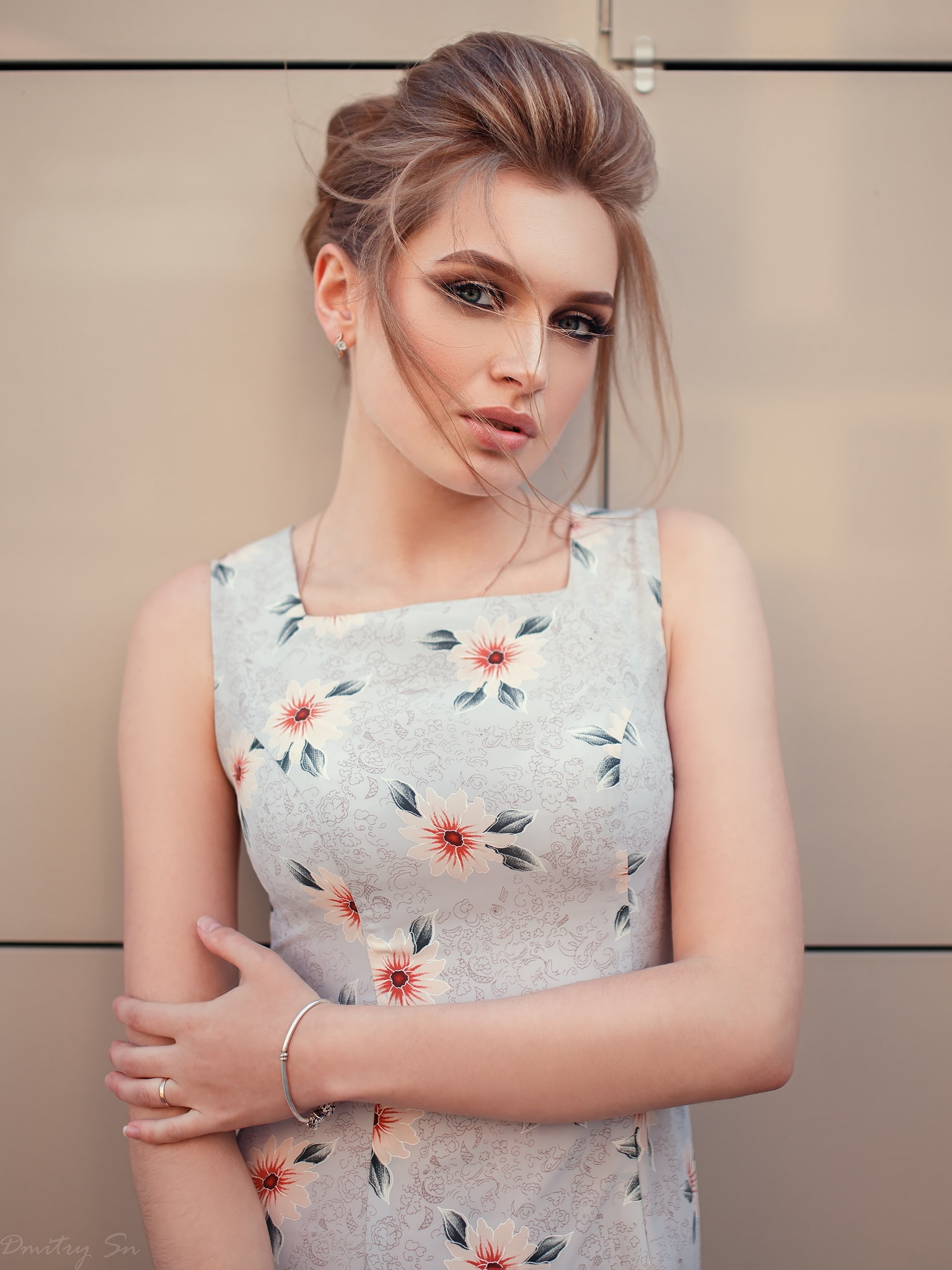 hair, fashion, 1080P, hairstyle, floral pattern, front view, looking at camera, standing, beauty, portrait, blond hair, beautiful woman, young women, contemplation, Phone HD Wallpaper