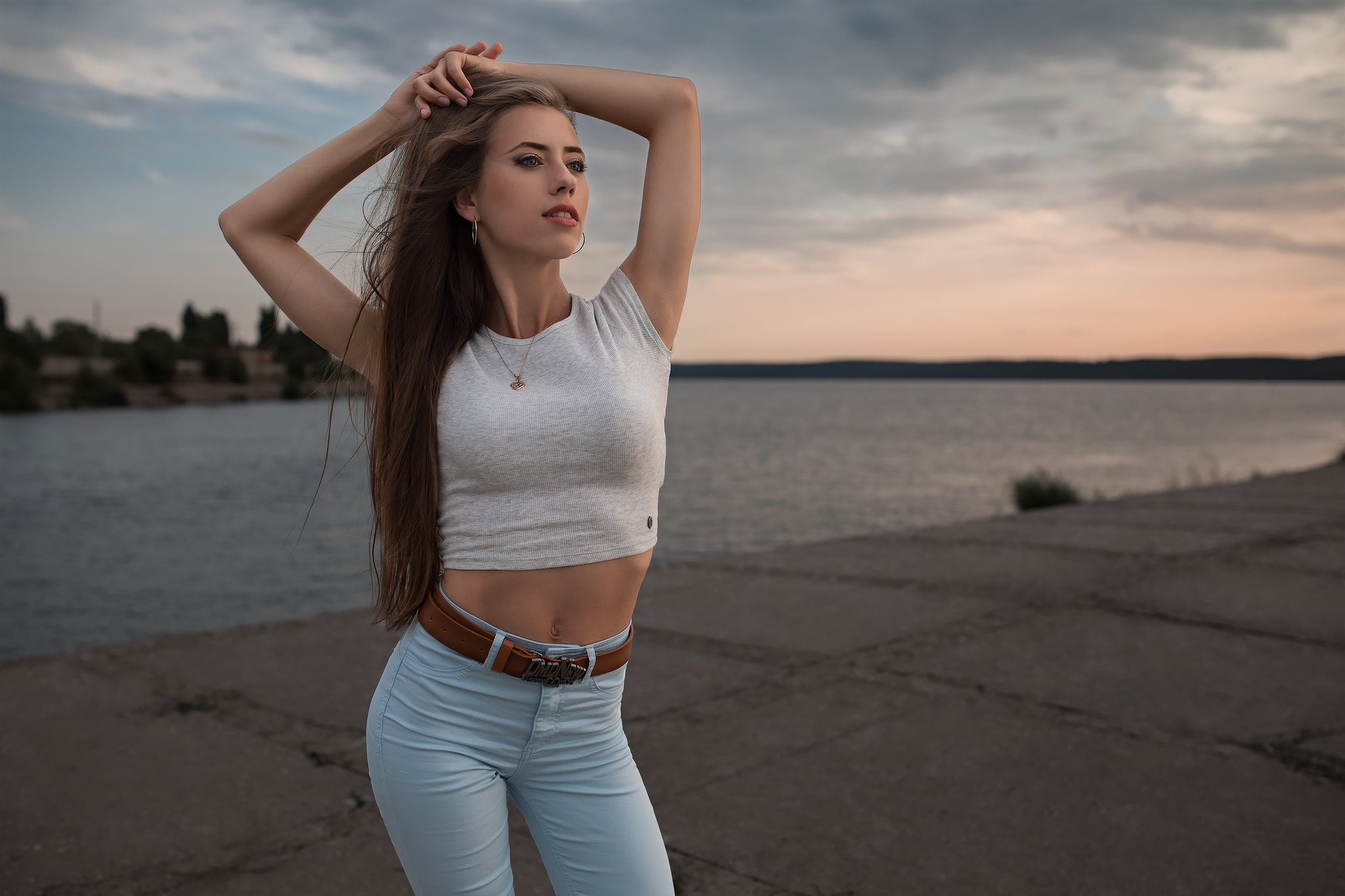 leisure activity, model, beautiful woman, focus on foreground, sunset, jeans, front view, sky, Dmitry Shulgin, beauty, women, hairstyle, sea, standing, HD Wallpaper