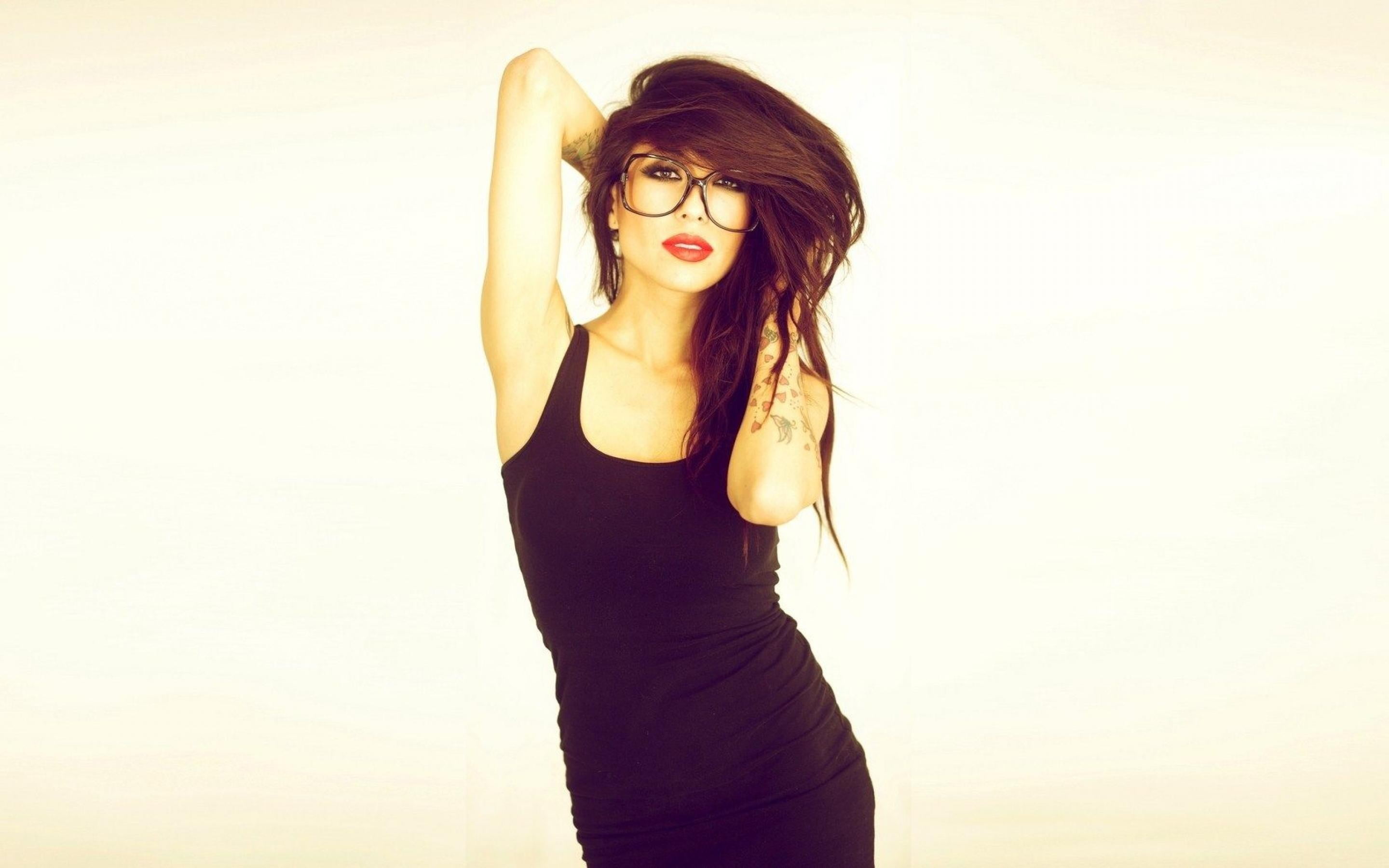 Alie Layus, front view, glasses, hair, beauty, brunette, looking at camera, lifestyles, hairstyle, women, one person, portrait, standing, long hair, young women, HD Wallpaper