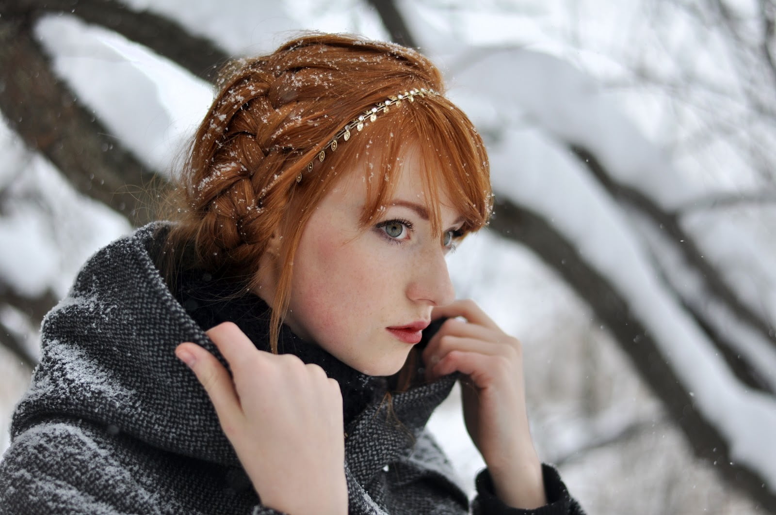 coats, wears, women, snow, cold temperature, clothing, gray, Alina Kovalenko, portrait, women outdoors, beauty, 720P, focus on foreground, looking at camera, HD Wallpaper
