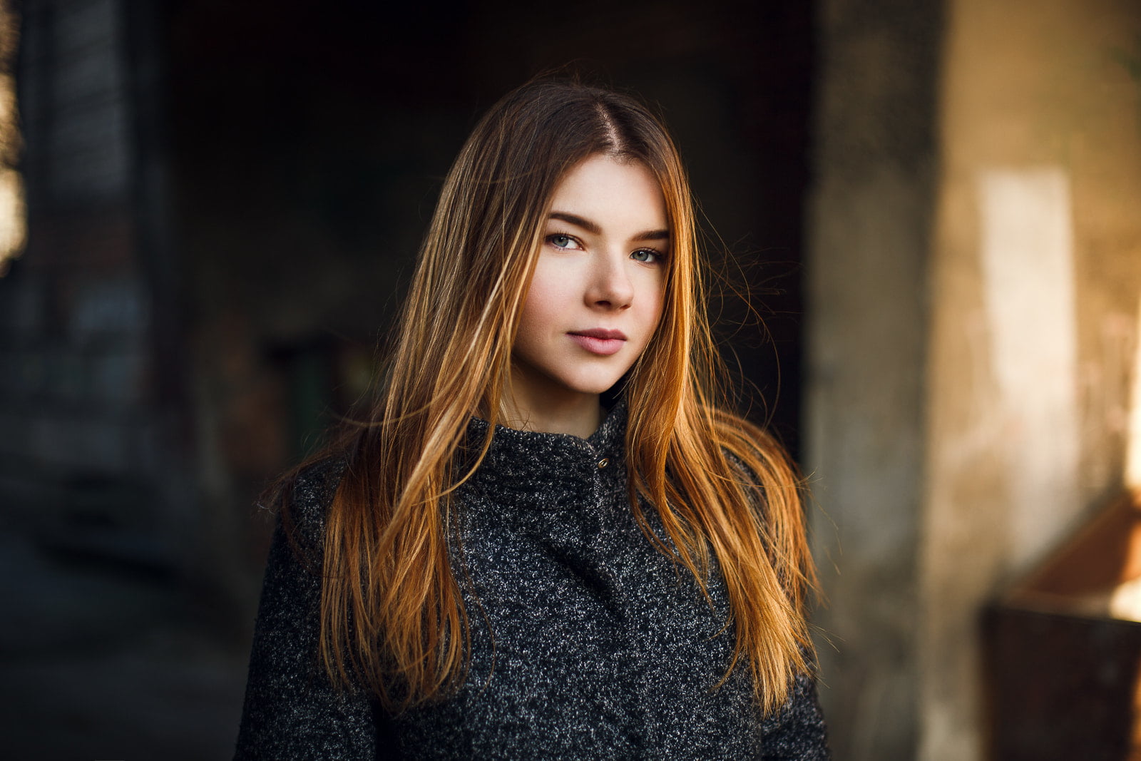 standing, looking at camera, grey coat, blond hair, outdoors, contemplation, model, blonde, young women, young adult, focus on foreground, teenager, portrait, HD Wallpaper