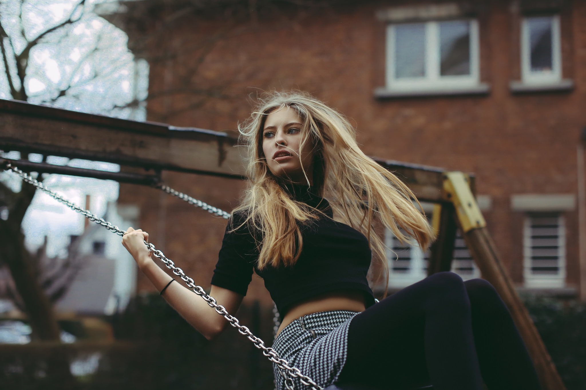 women, black tops, 1080P, Camille Rochette, skirt, swings, brunette, women outdoors, HD Wallpaper