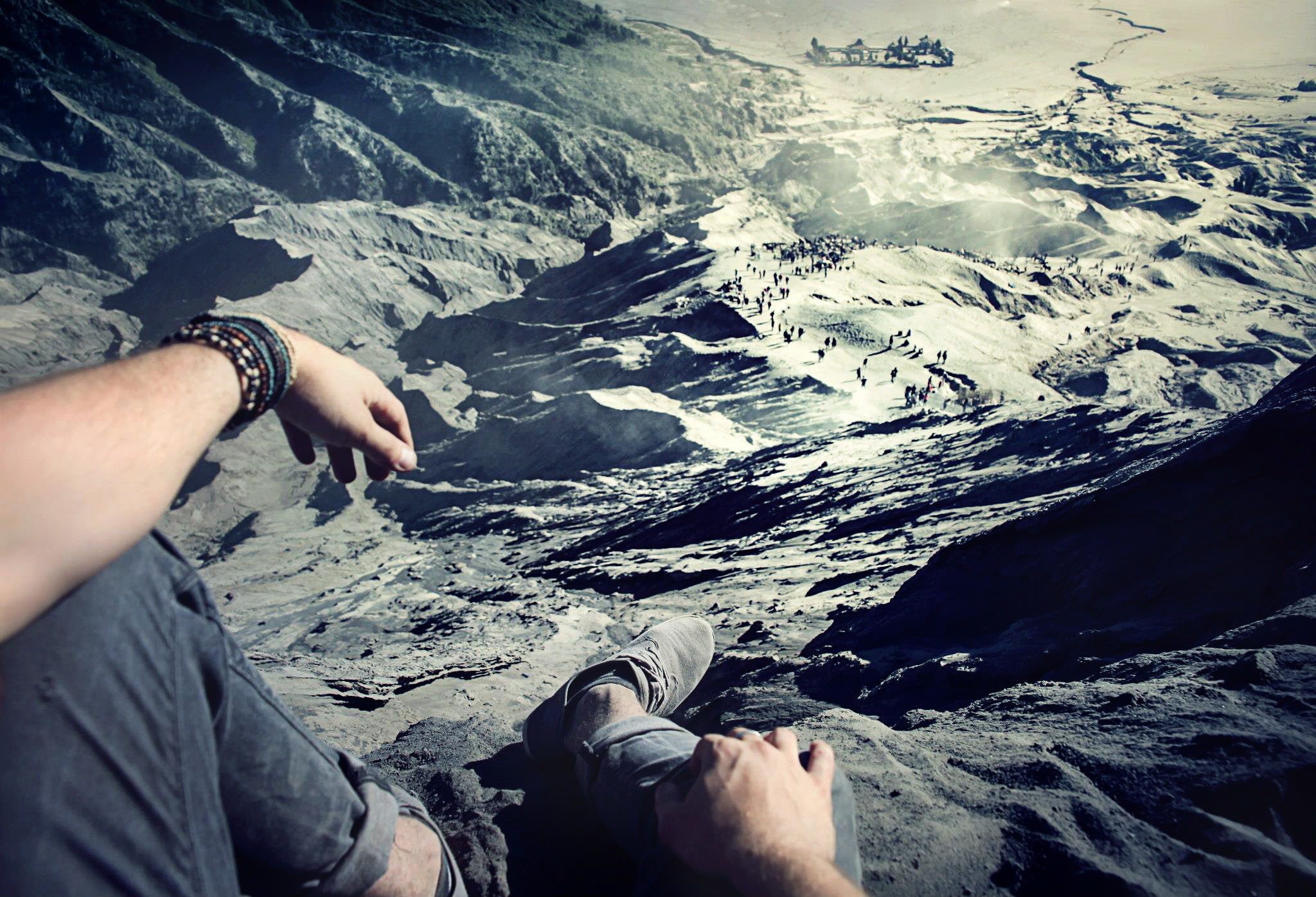 photographer, people, height, 1080P, David Olkarny, photography, sitting, rock, top, view, HD Wallpaper
