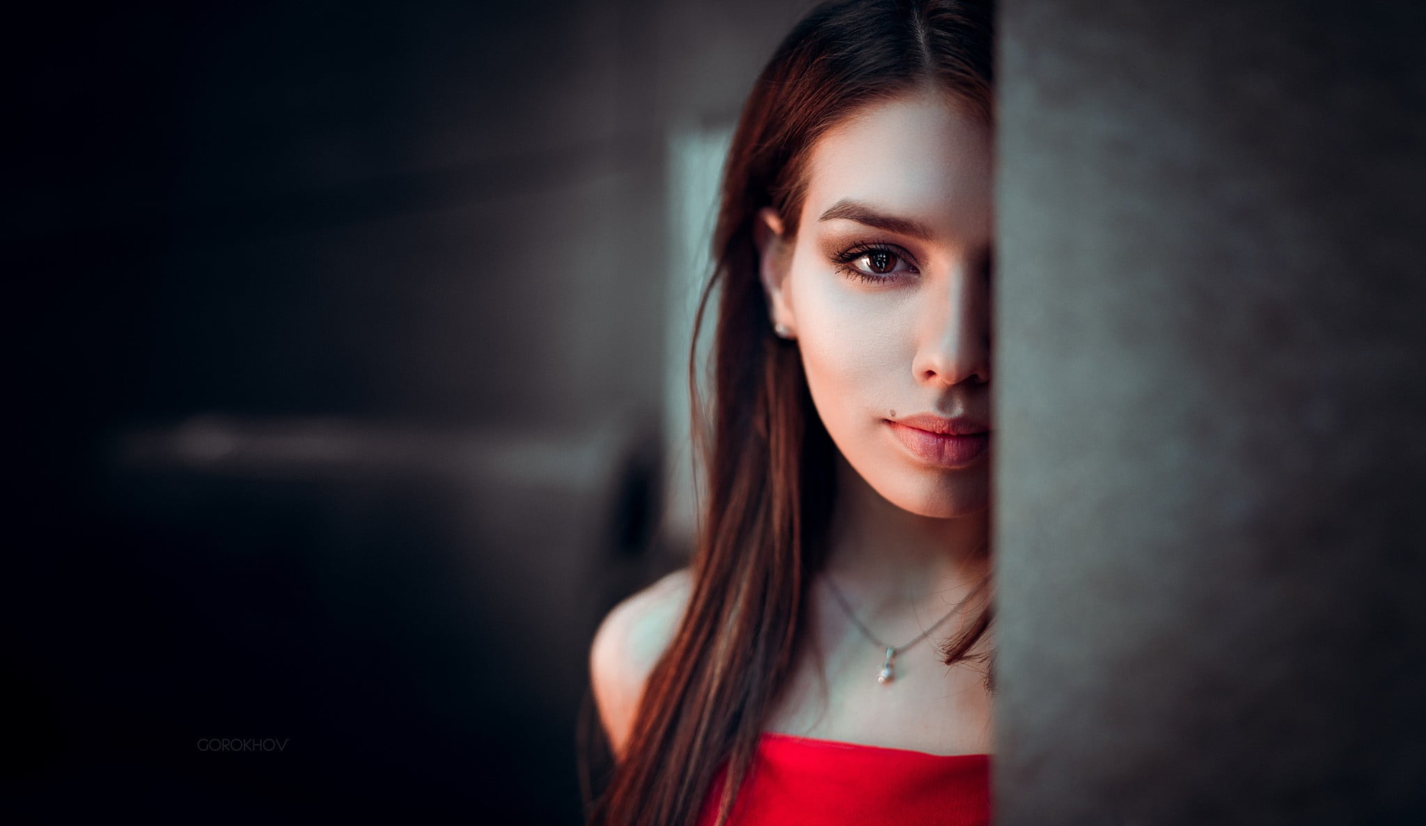 straight hair, looking at viewer, contemplation, hairstyle, adult, portrait, brown hair, front view, 1080P, juicy lips, headshot, long hair, indoors, face, HD Wallpaper