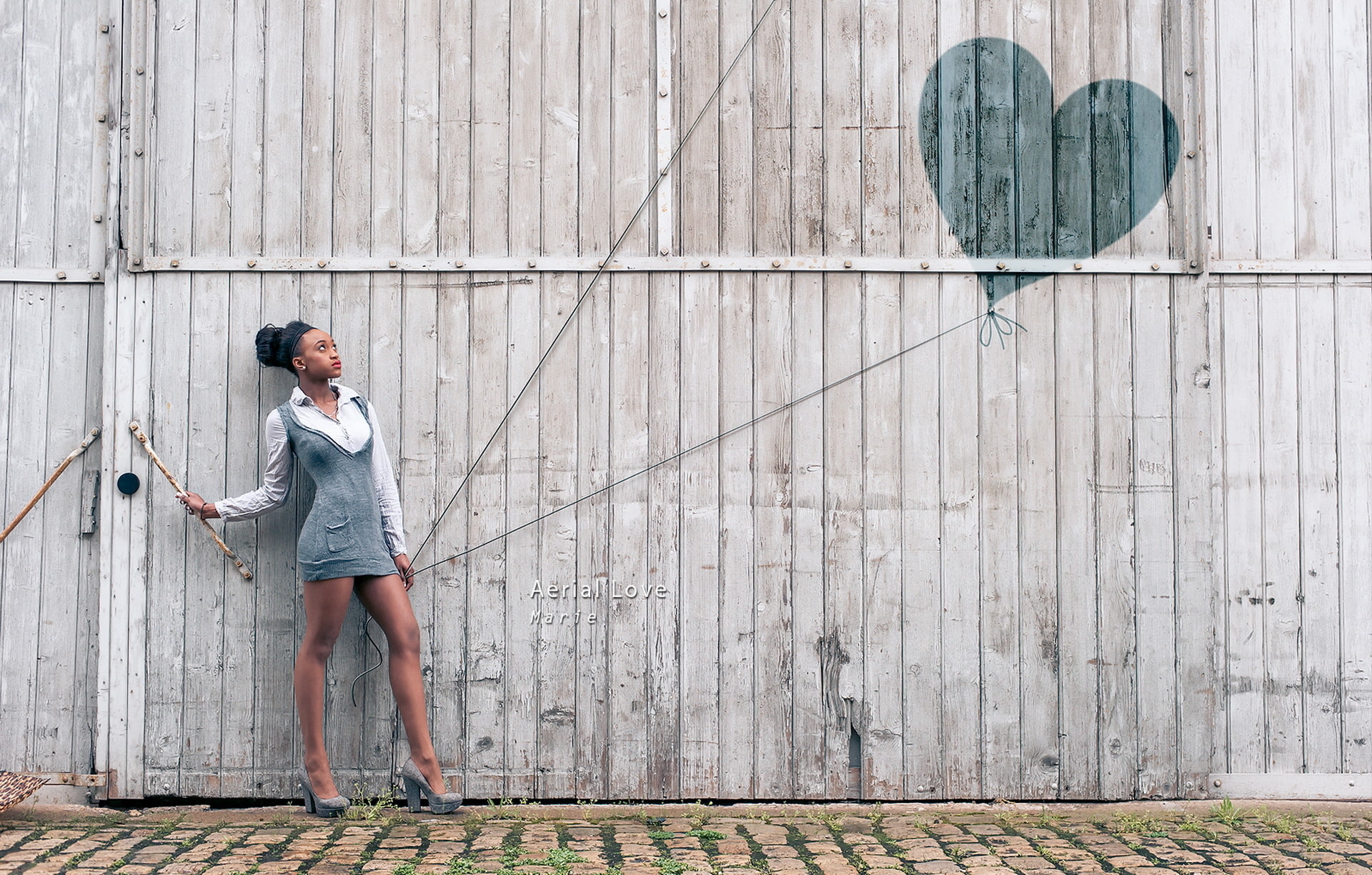 heart, women, 1080P, legs, ebony, high heels, HD Wallpaper