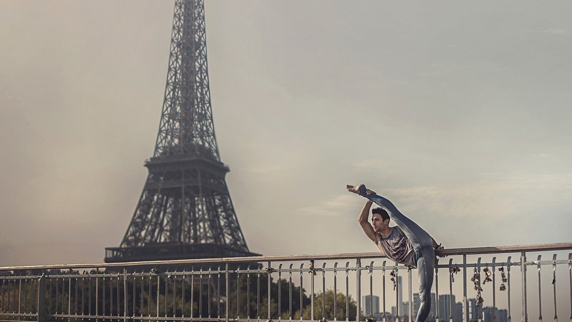 outdoors, bridge - man made structure, nature, no people, travel, base, architecture, iron - metal, history, day, Paris, city, built structure, railing, HD Wallpaper