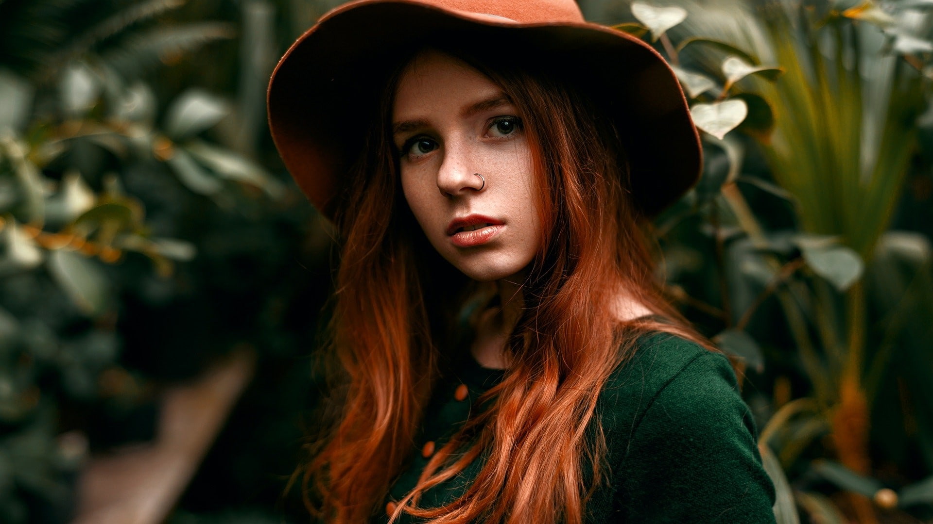 clothing, face, day, looking at camera, teenager, looking at viewer, young adult, hair, adult, headshot, model, plant, beauty, millinery, one person, contemplation, HD Wallpaper