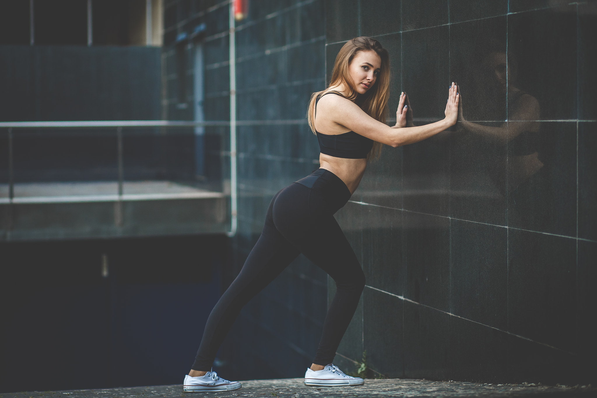 reflection, women outdoors, sneakers, blonde, brunette, sportswear, 1080P, women, arched back, HD Wallpaper