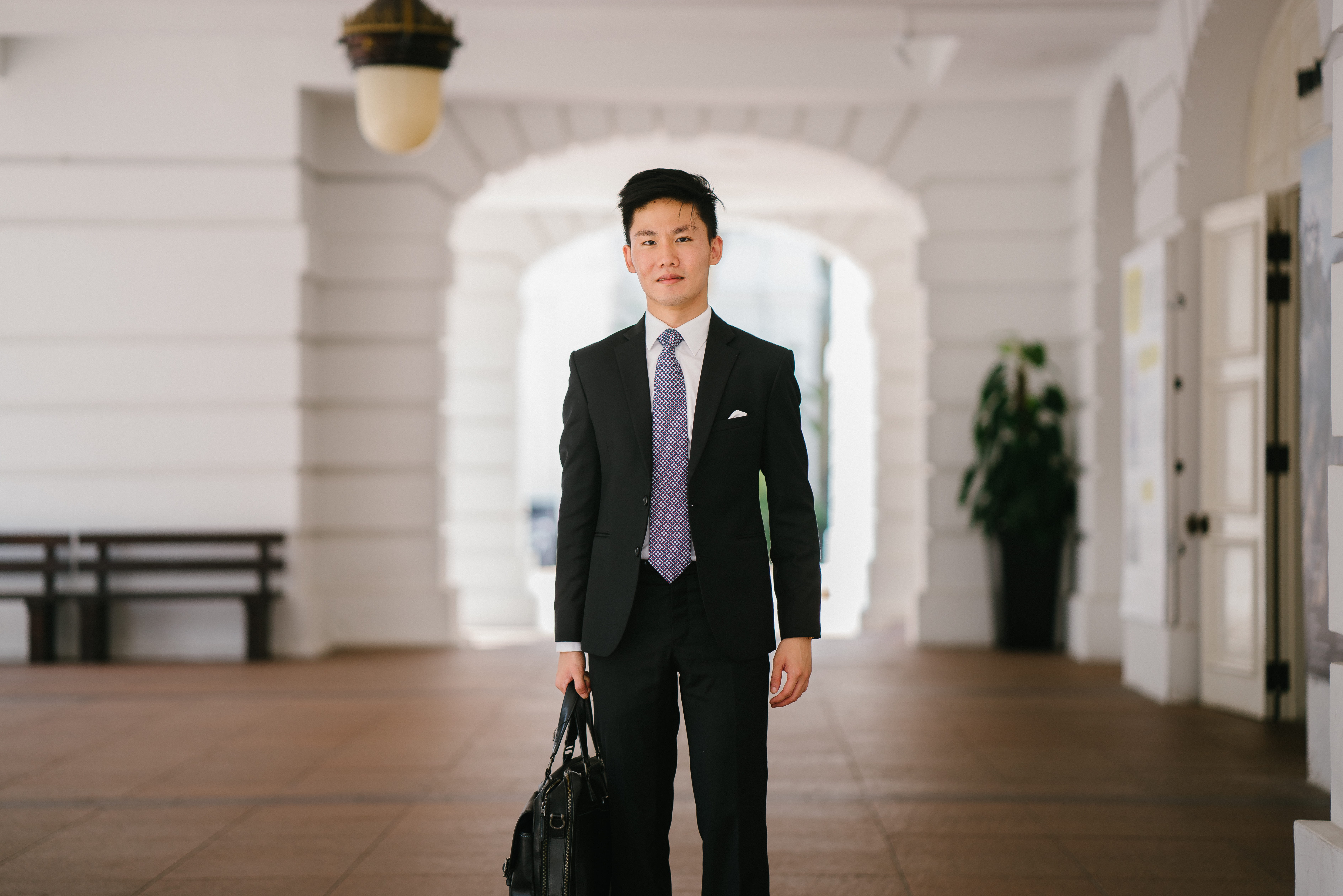 formalwear, hallway, well-dressed, architectural column, formal businesswear, lamp, facial expression, briefcase, business, wear, urban, architecture, pants, HD Wallpaper