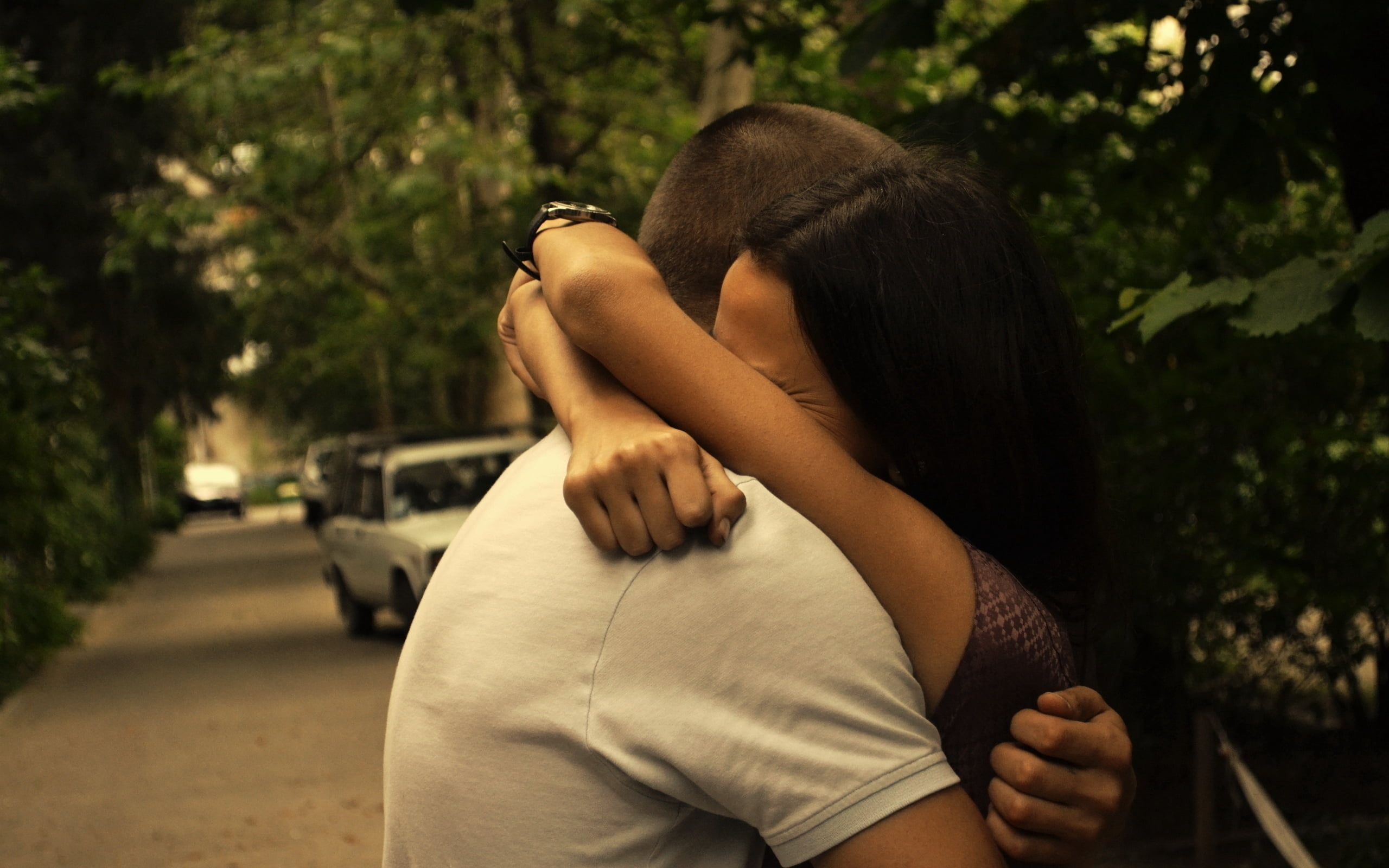 2K, happiness, emotion, embrace, sitting, white, love, couple, summer, brown Hair, grief, park - Man Made Space, leisure activity, adult, relaxation, rear View, HD Wallpaper