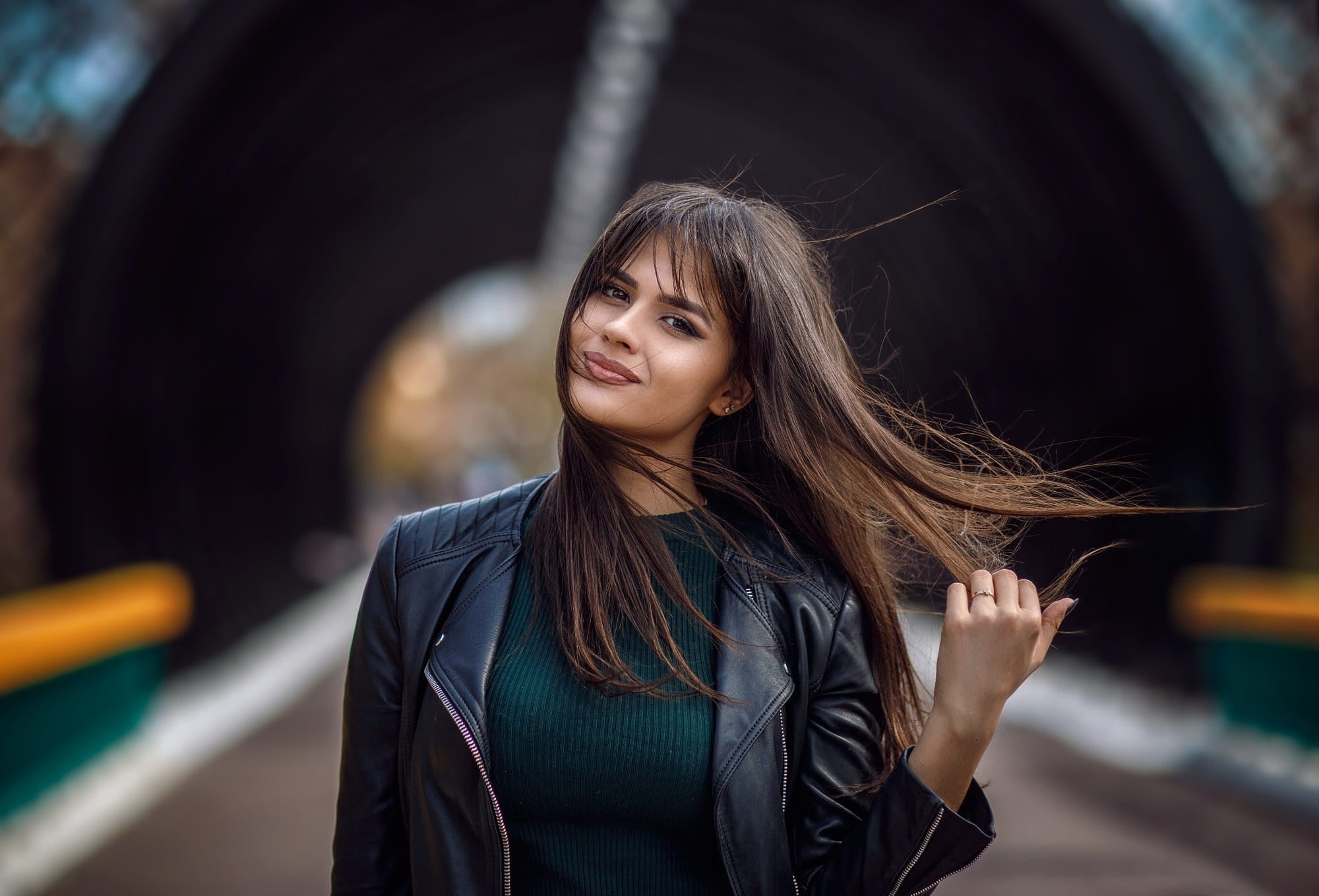 one person, black jackets, young adult, leather, smiling, women outdoors, Public, beauty, brown eyes, hairstyle, brown hair, leather jackets, young women, HD Wallpaper