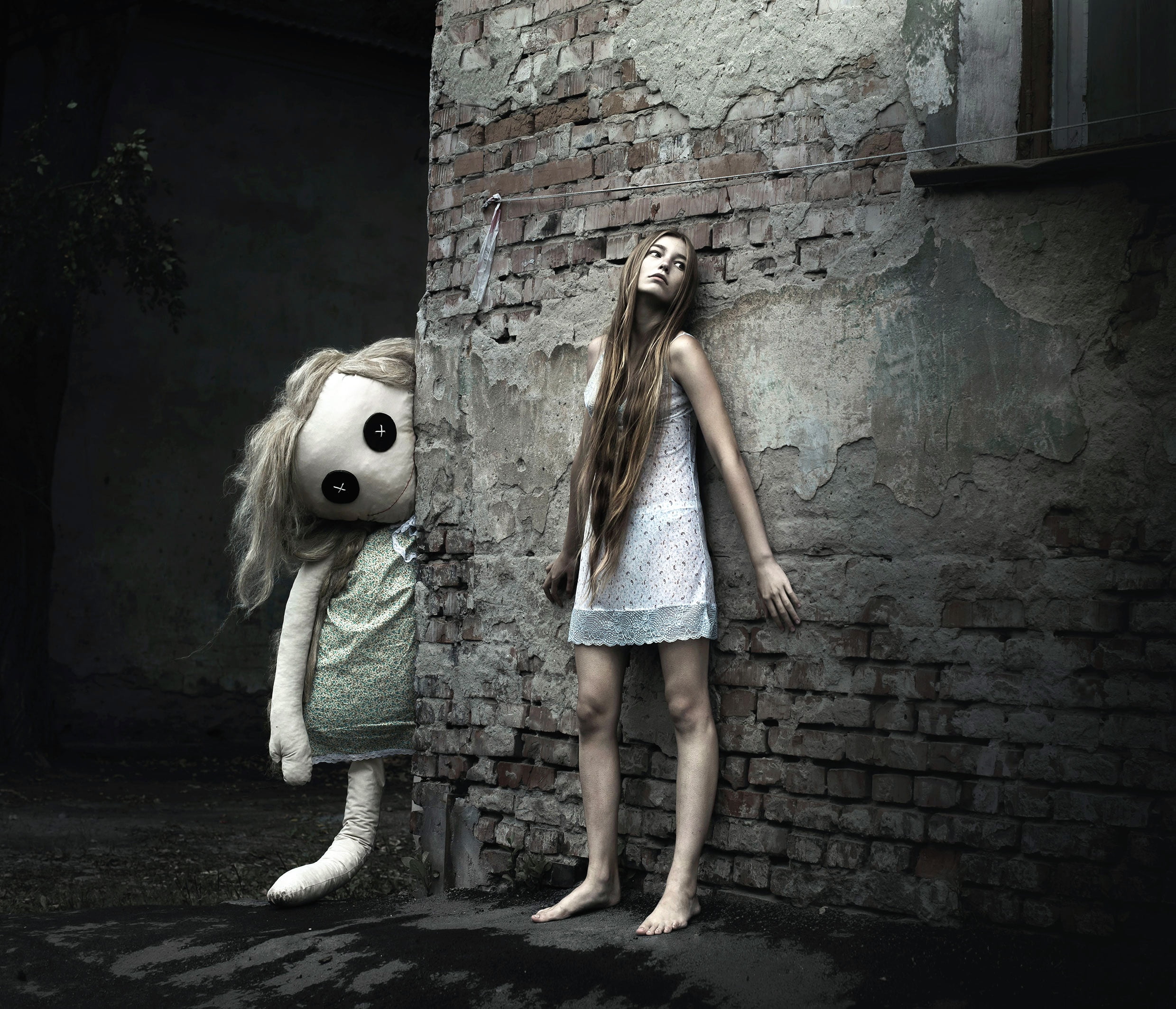 girl, doll, representation, built structure, full length, wall, brick, females, innocence, 1080P, architecture, sister, real people, toy, two people, togetherness, HD Wallpaper