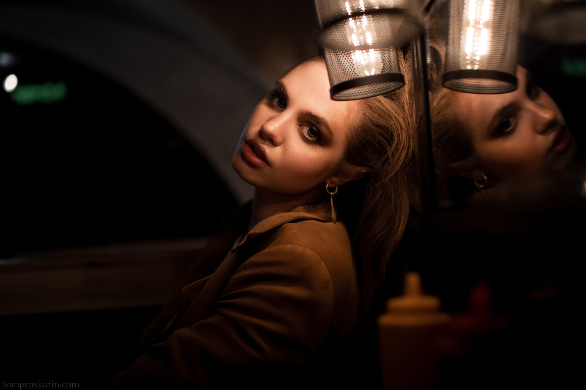 blonde, earring, brown coat, women, dark, Ivan Proskurin, women indoors, portrait, coats, long hair, bokeh, model, reflection, light bulb, indoors, looking at viewer, HD Wallpaper