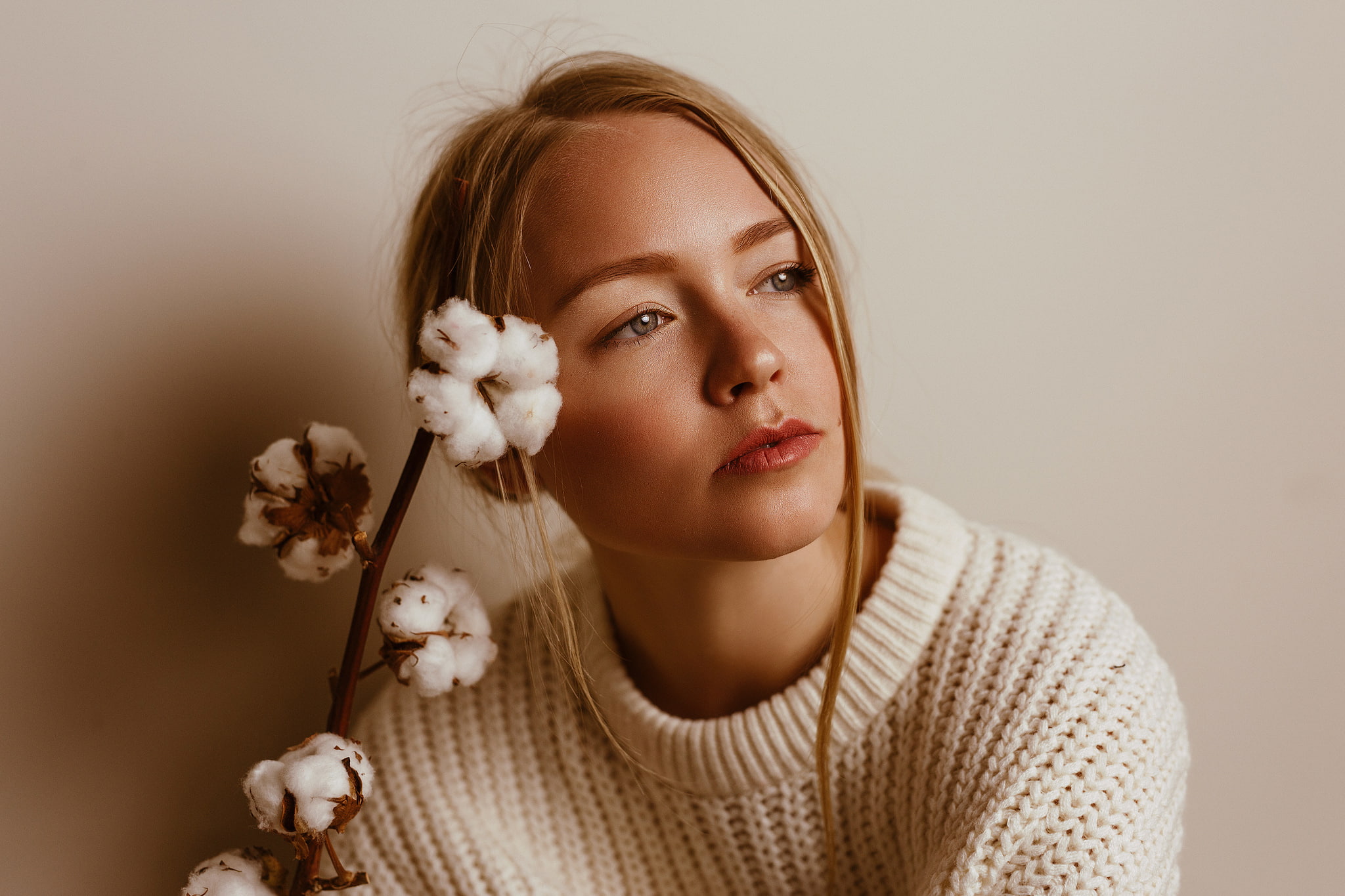 1080P, sweater, women, model, white sweater, blonde, looking away, HD Wallpaper