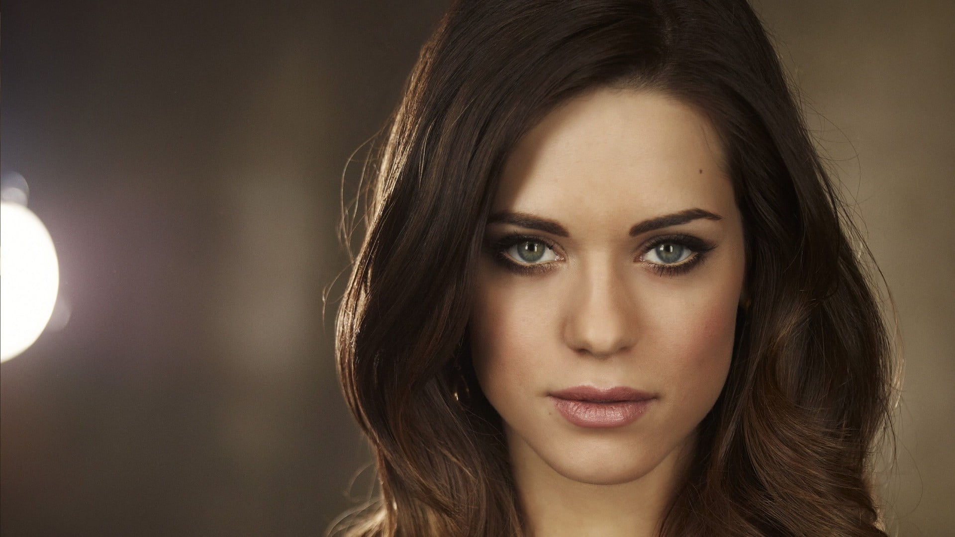 hairstyle, close-up, looking at viewer, long hair, headshot, brunette, brown hair, human face, pink lipstick, beauty, actress, body part, 1080P, looking at camera, HD Wallpaper