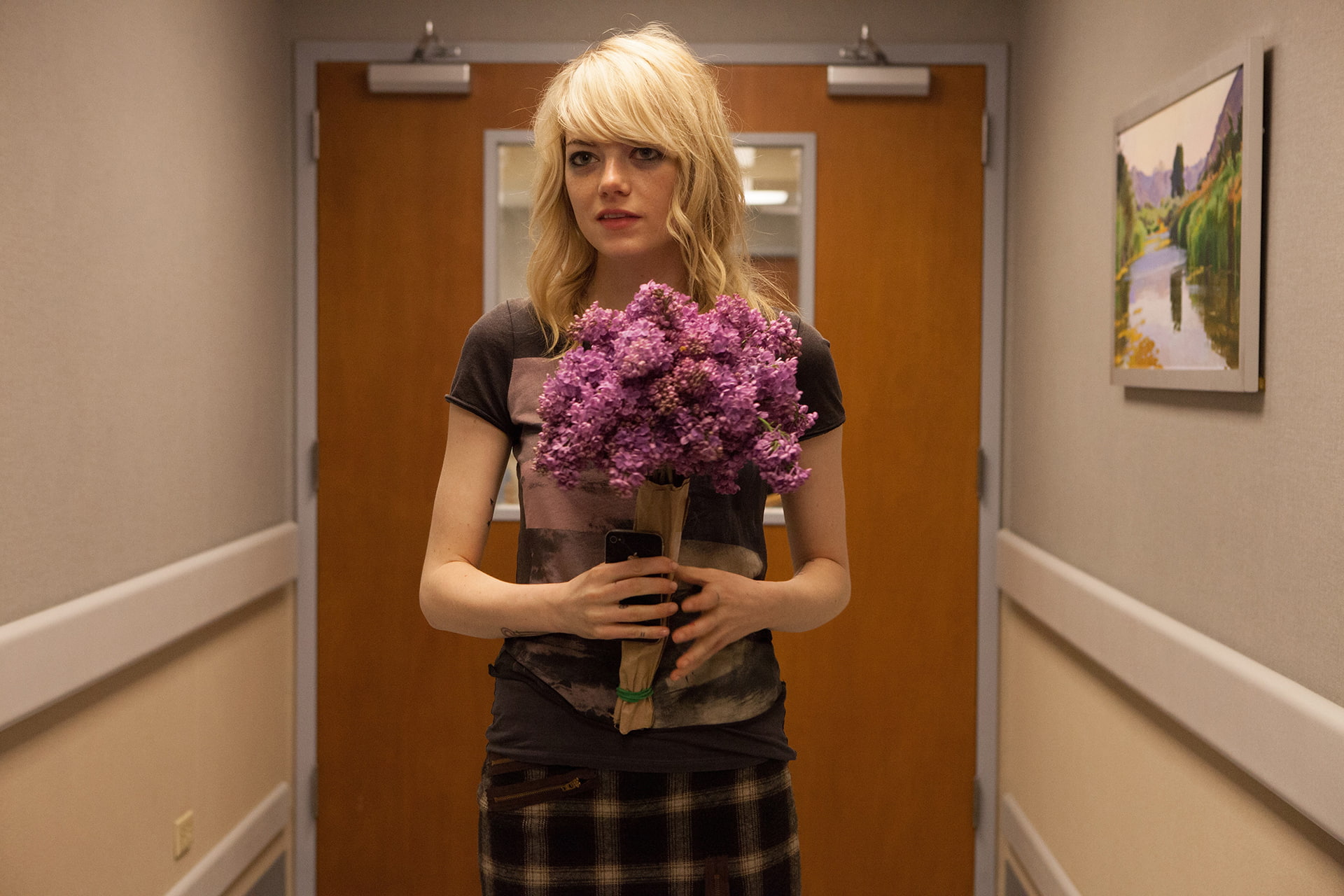 flowers, Birdman, 1080P, bouquet, blonde, corridor, Emma Stone, HD Wallpaper