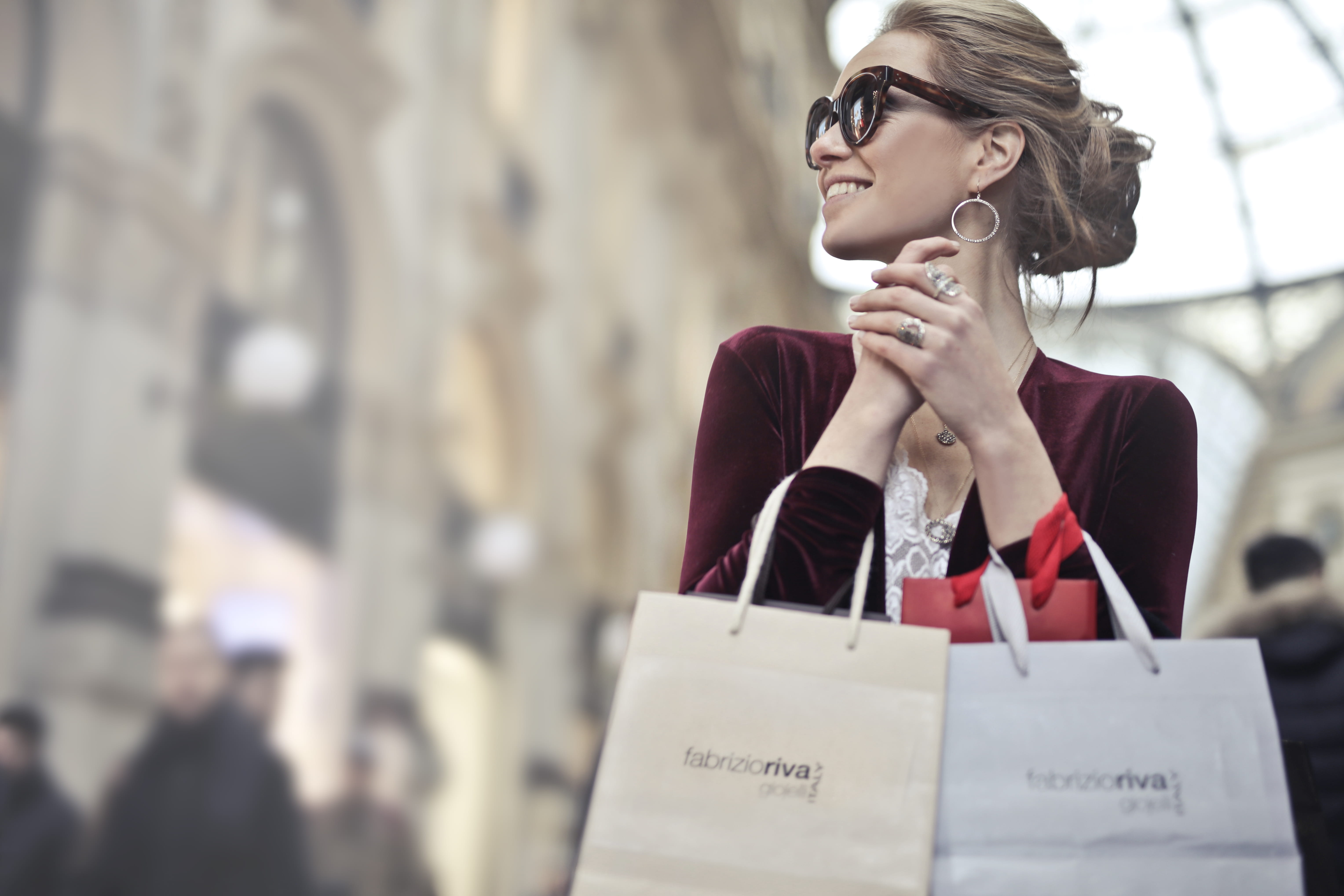 brand, technology, paper bags, model, happiness, business person, sunglasses, portrait, women, holding, using phone, leisure, wireless technology, outdoors, HD Wallpaper