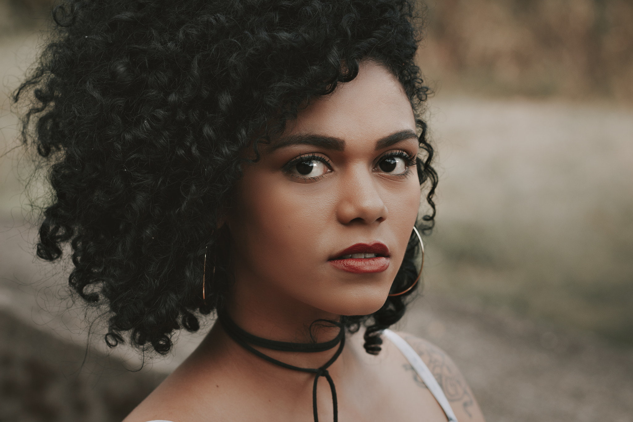 young adult, close-up, 500px, leisure activity, beauty, 1080P, front view, outdoors, face, hairstyle, focus on foreground, women, curly hair, young women, HD Wallpaper