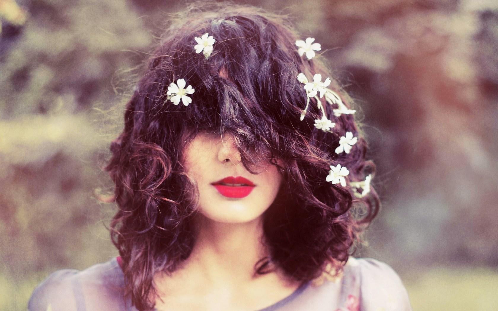 red, bokeh, brunette, lipstick, 720P, women, mood, s, flowers, curls, HD Wallpaper