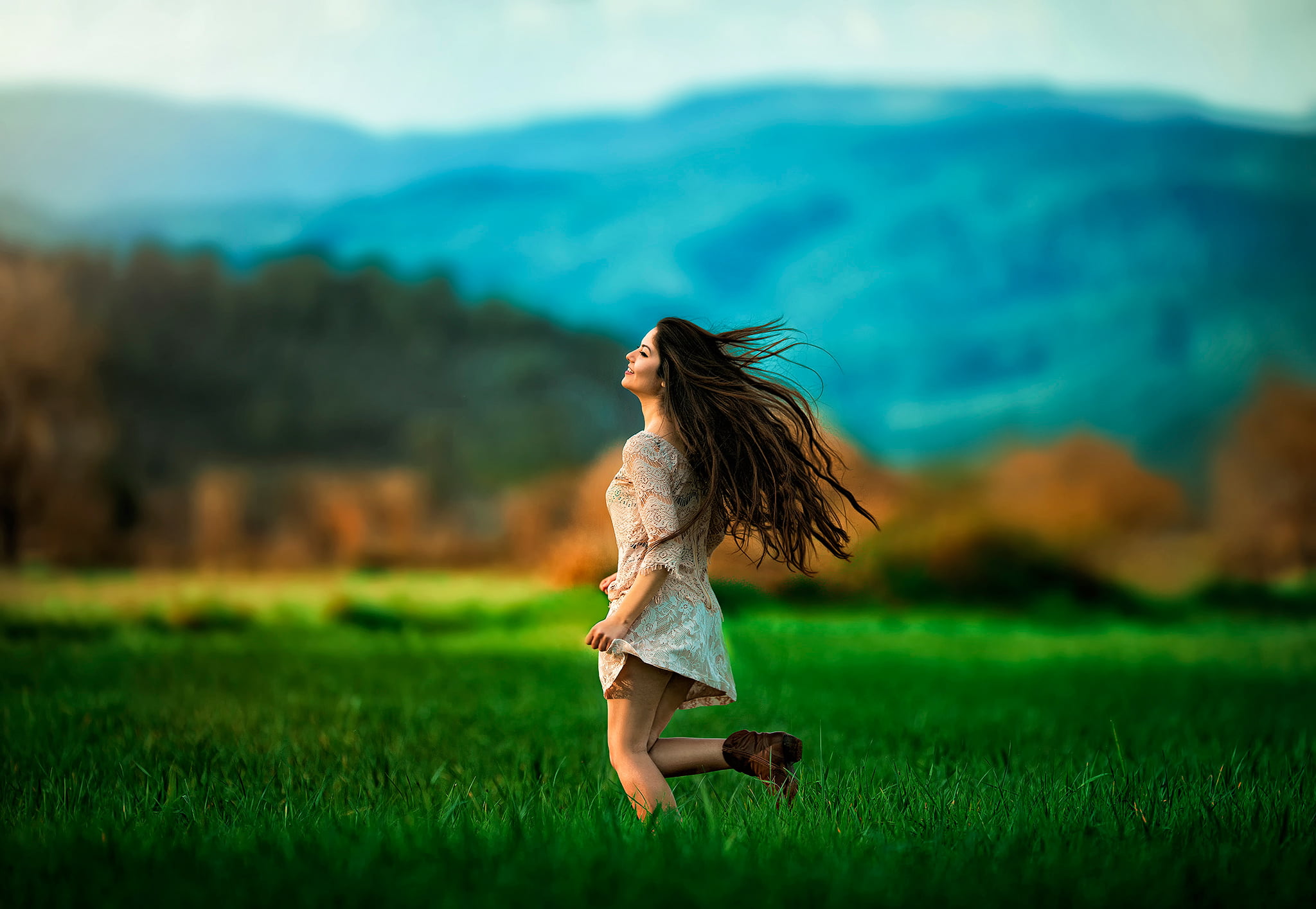 brown hair, small, environment, flying, full length, 1080P, long Hair, Run, adult, carefree, Ezra, gray, side view, smiling, land, tousled hair, outdoors, HD Wallpaper