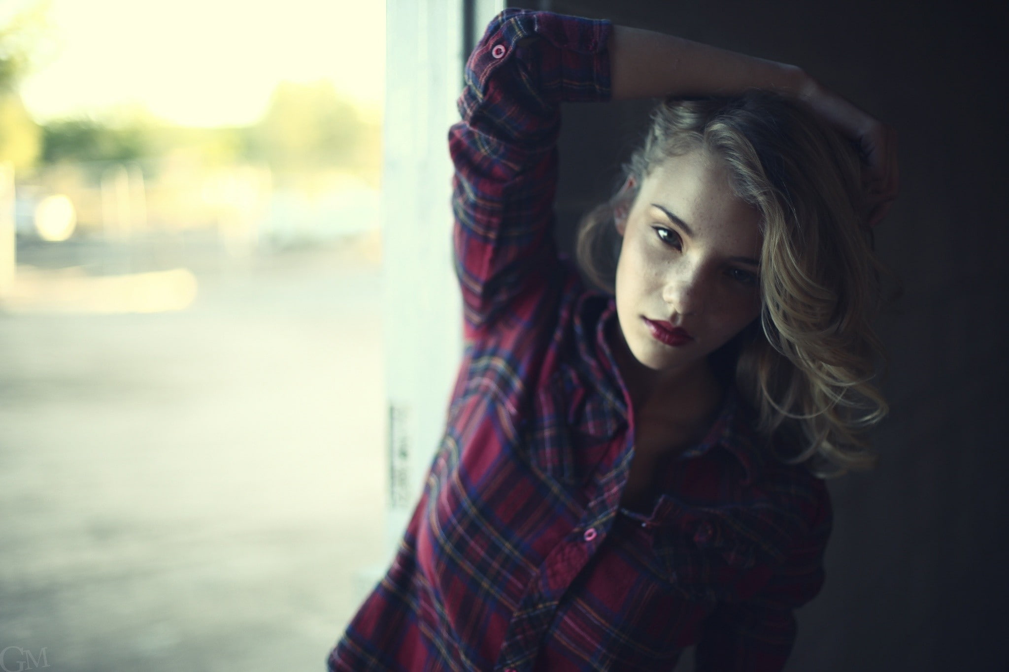 1080P, arms up, red lipstick, plaid, shirt, freckles, blue eyes, blonde, Garrett Meyers, Rachel Ann Yampolsky, plaid shirt, women, HD Wallpaper