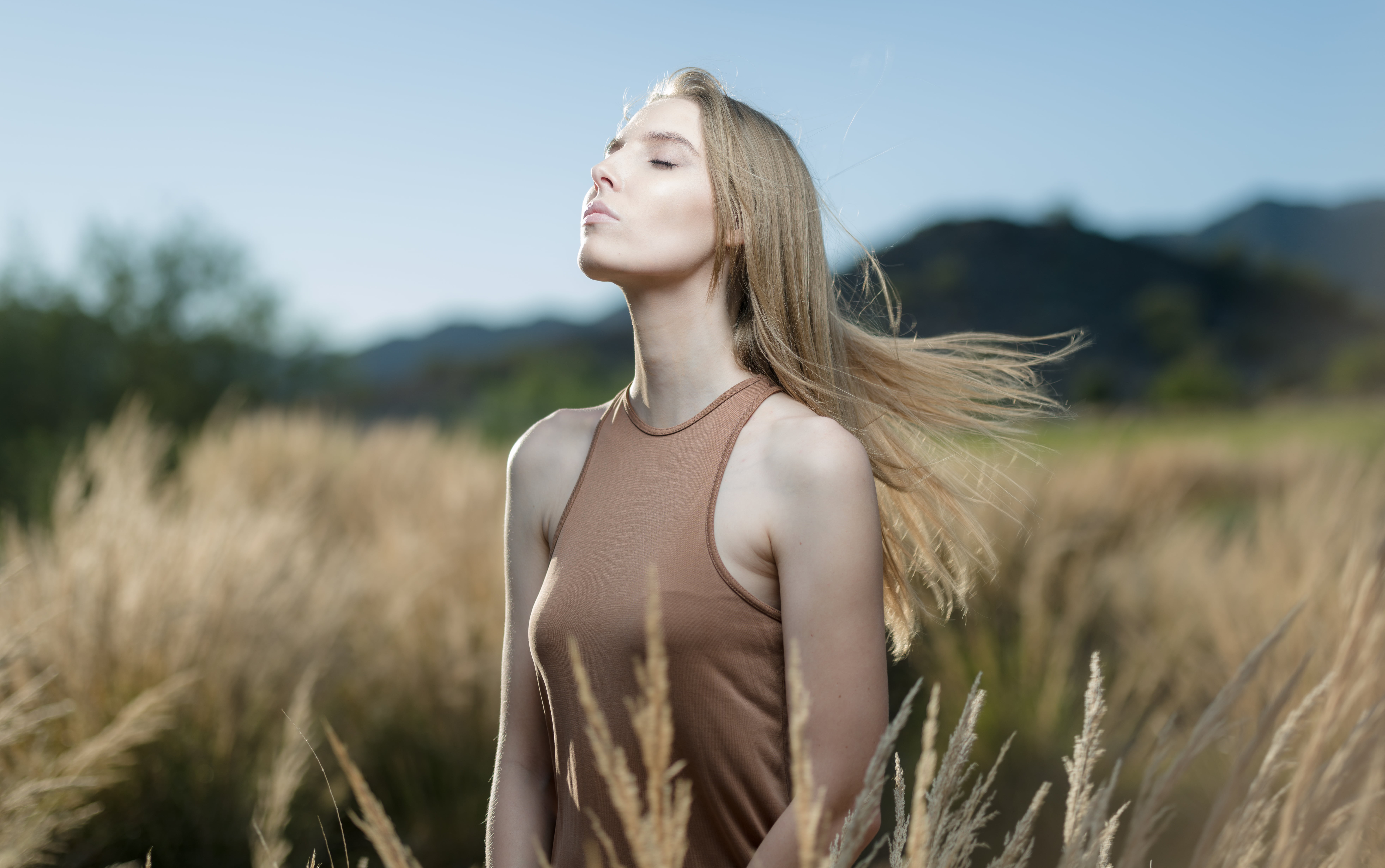 people, one Person, lifestyles, young Adult, warmth, woman, 8K, brown top, summer, 645Z, top, blond Hair, nature, tank, adult, caucasian Ethnicity, outdoors, HD Wallpaper