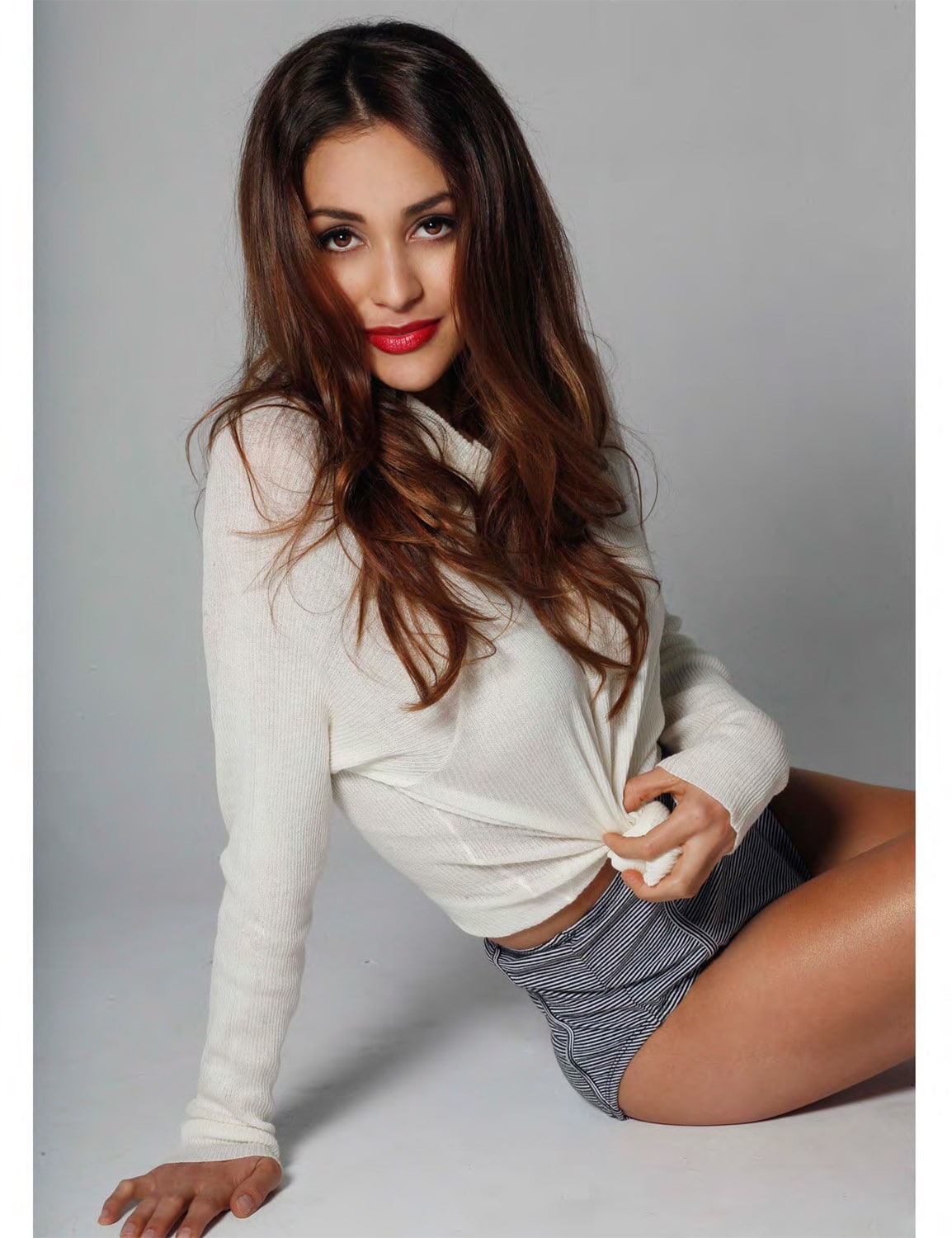 women, Lindsey Morgan, 720P, one person, looking at camera, adult, hairstyle, studio shot, long hair, body part, beautiful woman, beautiful people, fashion, Phone HD Wallpaper