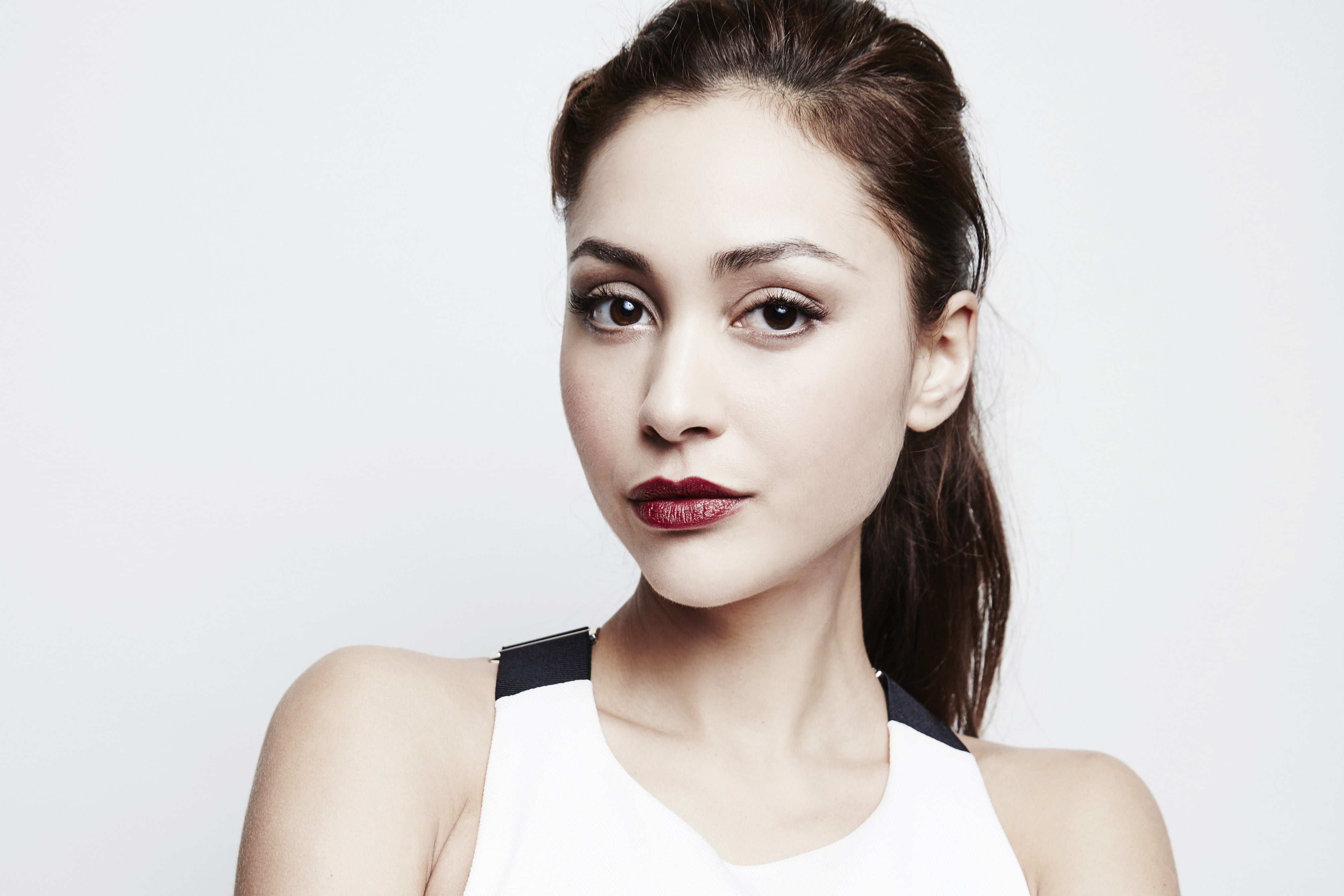 beauty, 4K, brunette, Lindsey Morgan, looking at camera, headshot, hair, portrait, studio shot, one person, young adult, front view, young women, white background, HD Wallpaper