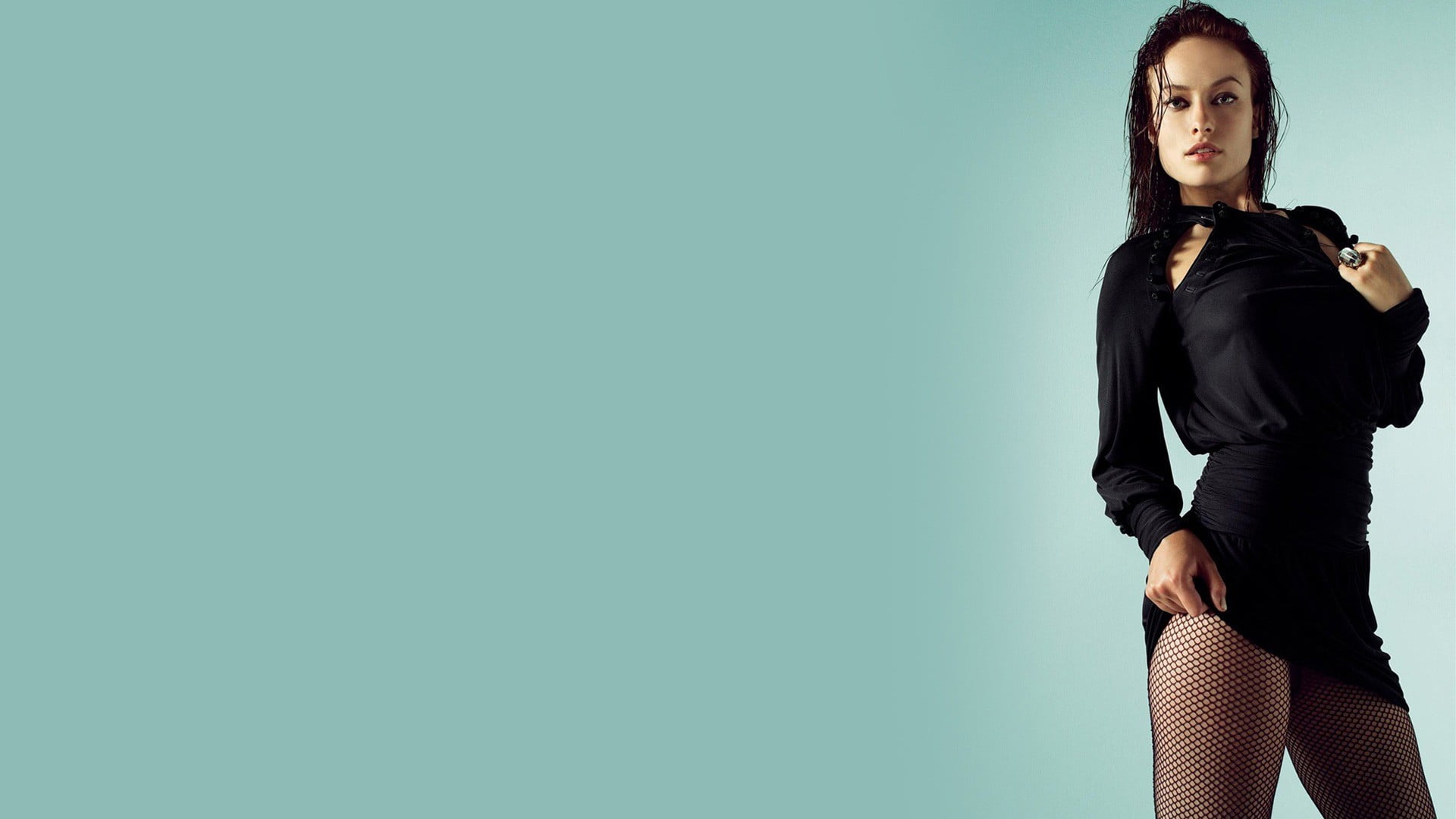 beauty, Olivia Wilde, hand, blue background, standing, adult, three quarter length, contemplation, serious, young adult, one person, looking at camera, HD Wallpaper
