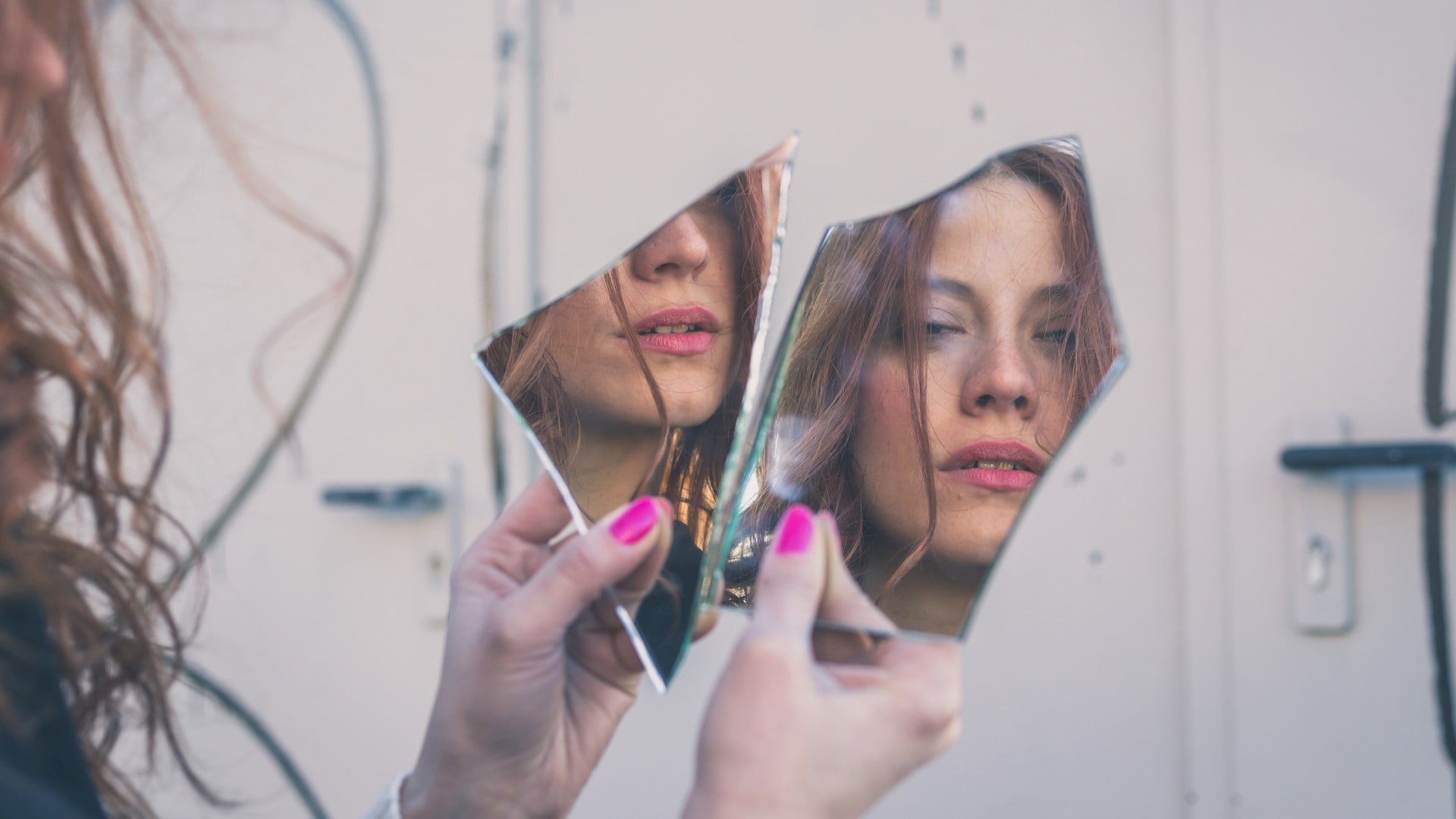 pink nails, 1080P, women, face, mirror, reflection, HD Wallpaper