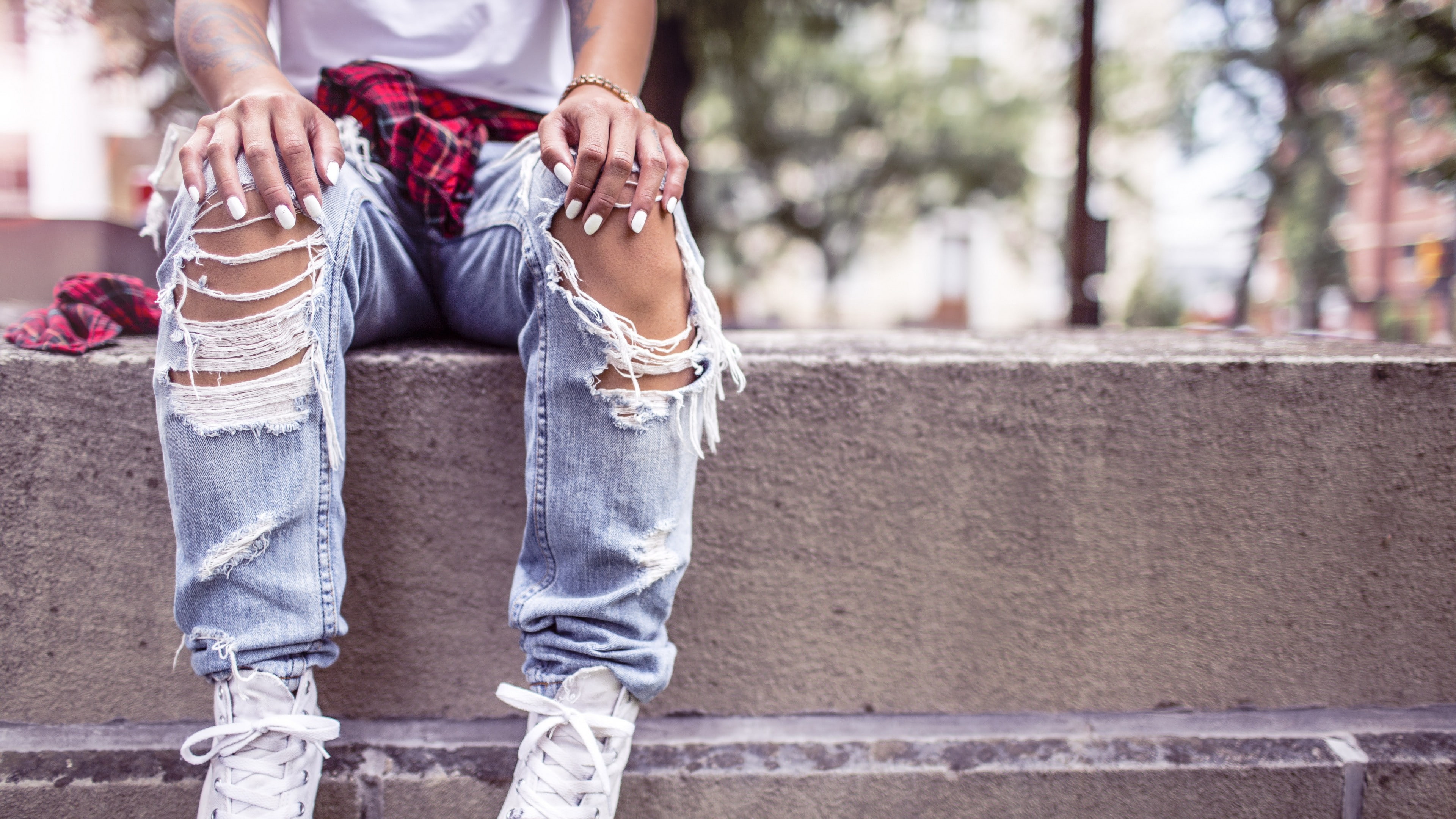 4K, torn jeans, jeans, HD Wallpaper