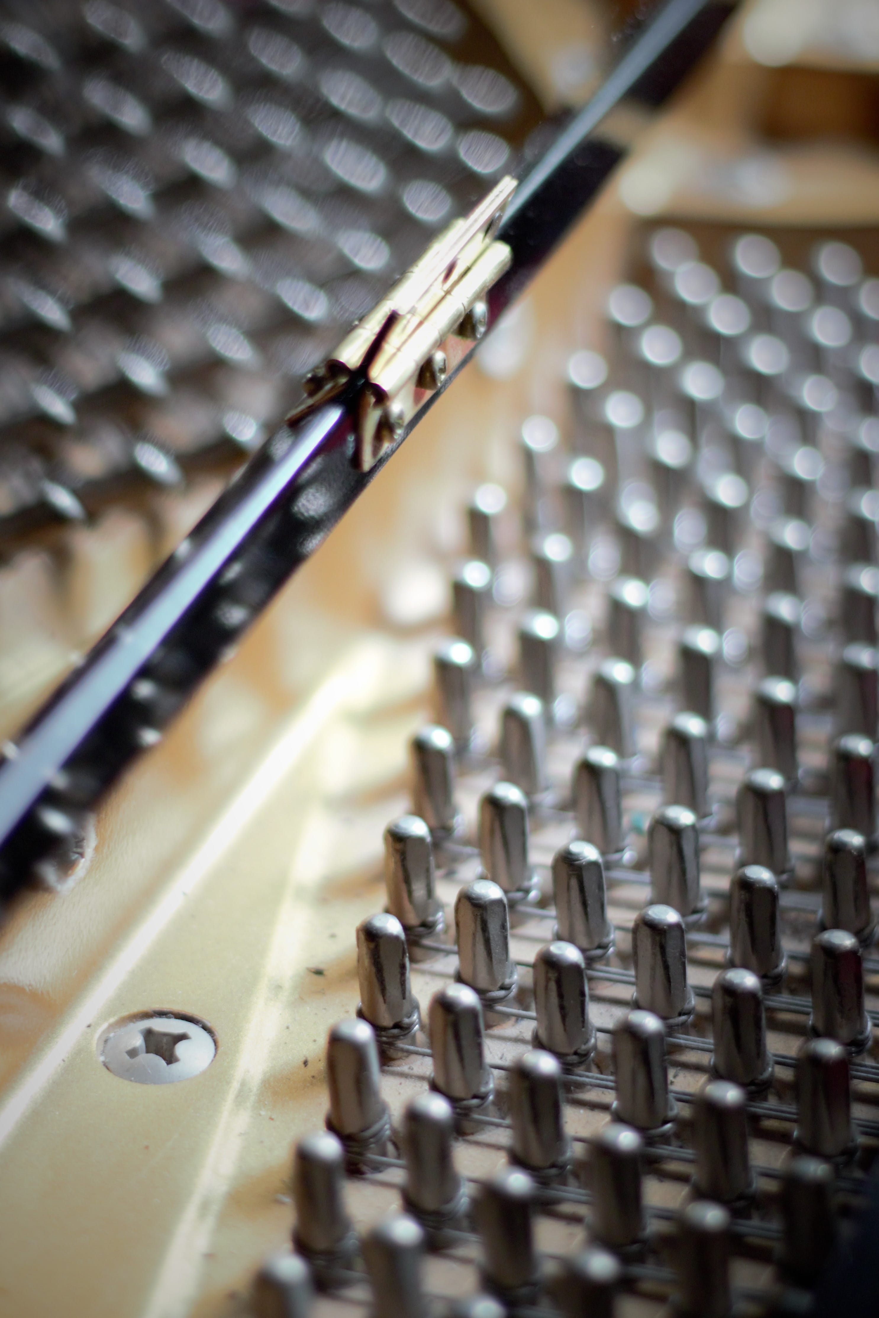 no people, indoors, audio equipment, equipment, show, musical, steel, classic, instrument, technology, agreement, in a row, piano, rhythm, machinery, close up, Phone HD Wallpaper
