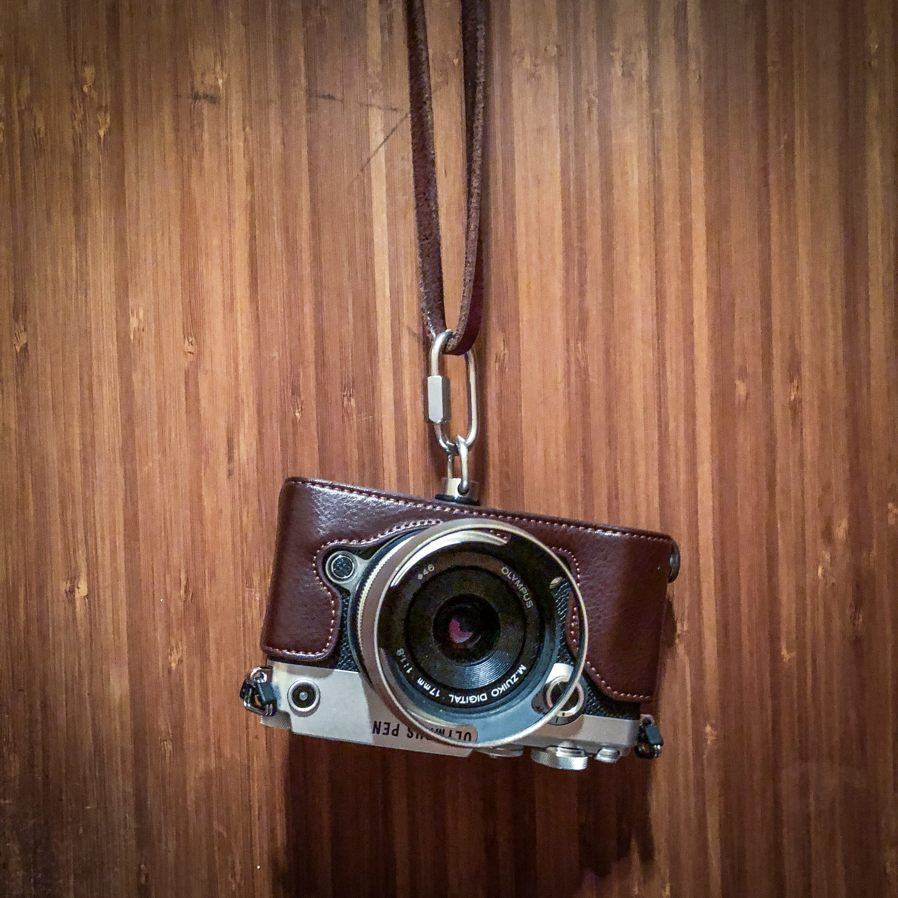 close-up, technology, brown, equipment, pen f, wood - material, lens, entrance, old, no people, photography themes, camera - photographic equipment, camera, Phone HD Wallpaper