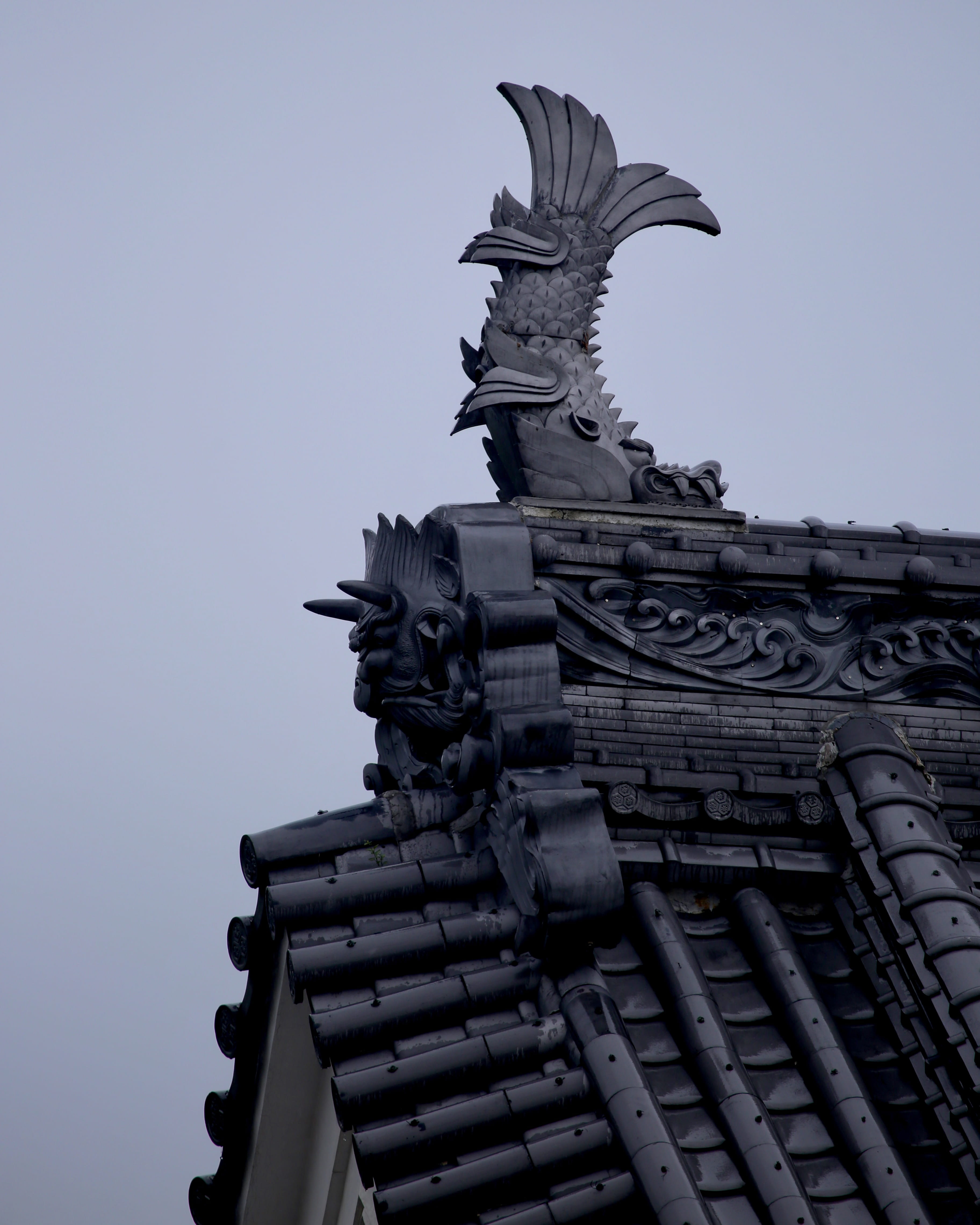 building, ornate, steeple, travel destinations, monument, tire, tiki, built structure, fishtail, outdoors, top, the past, day, sculpture, dragon, sky, architecture, Phone HD Wallpaper