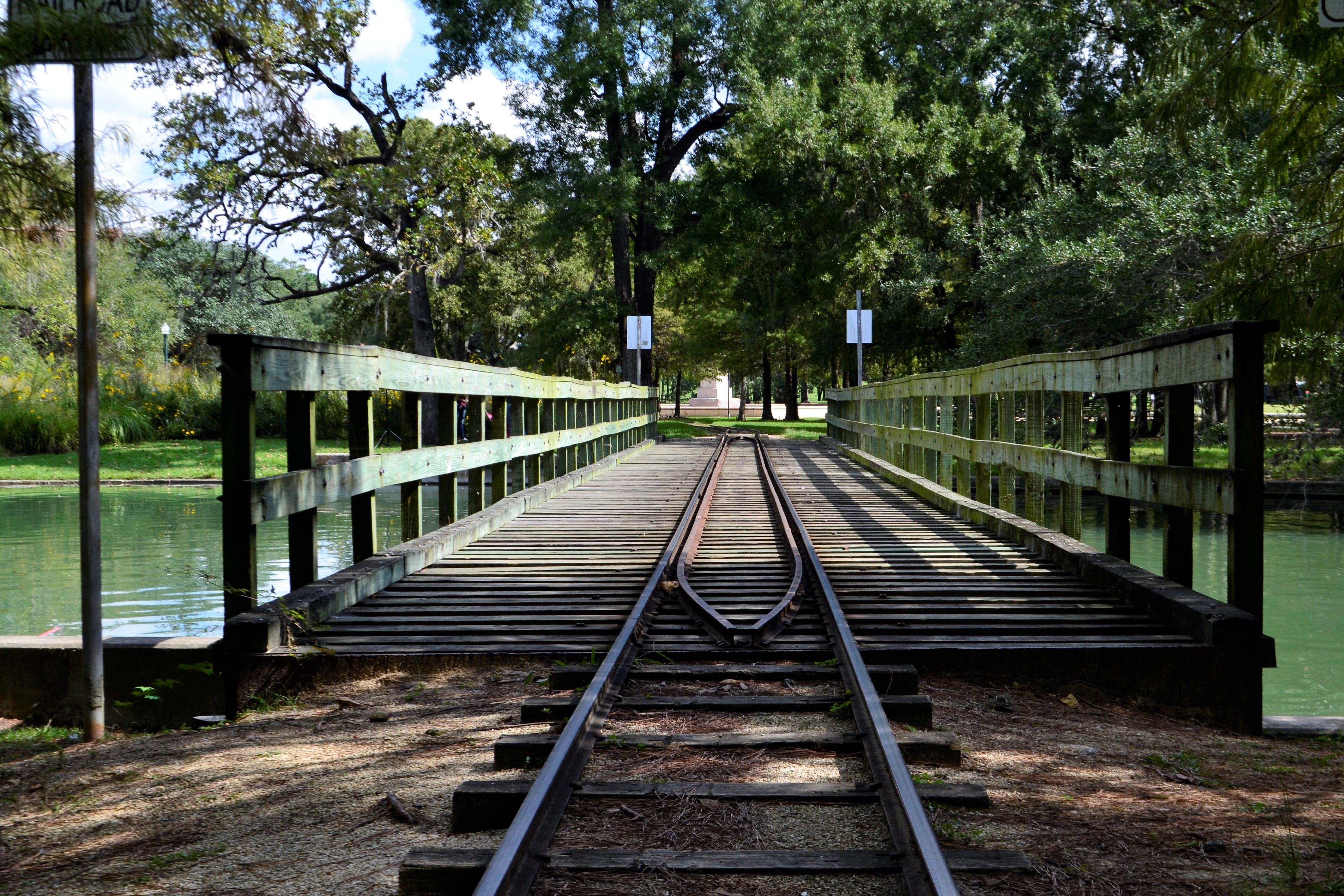 river, natural, train, rail transportation, water, discovery, no people, summer, track, bridge, dom, explorer, inspire, architecture, vacation, the way forward, HD Wallpaper