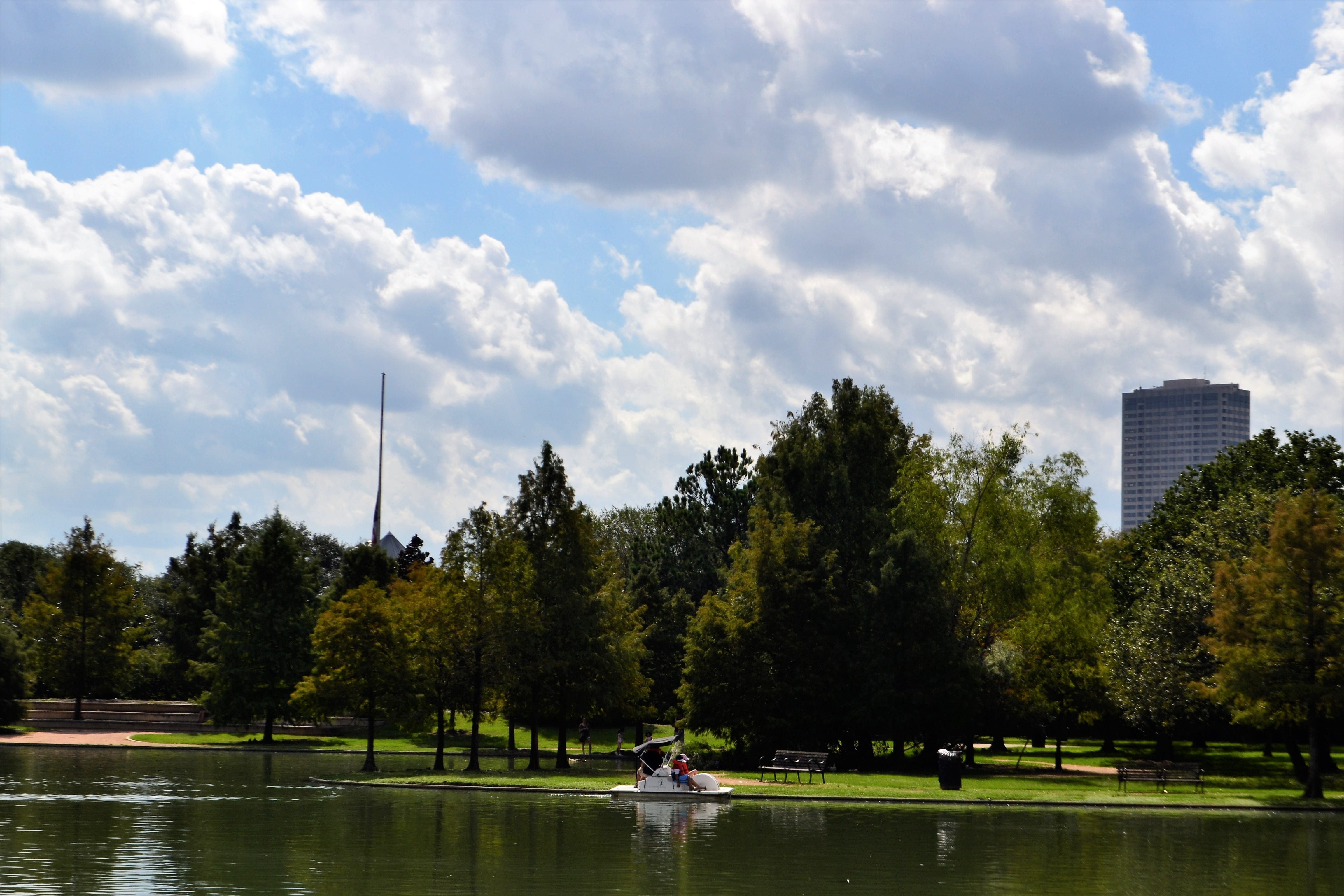 fun, grass, positive, scenic, lake, beauty in nature, clean, relax, waterfront, 4K, sky, ecology, break, vacation, plant, human, national, growth, scenery, HD Wallpaper